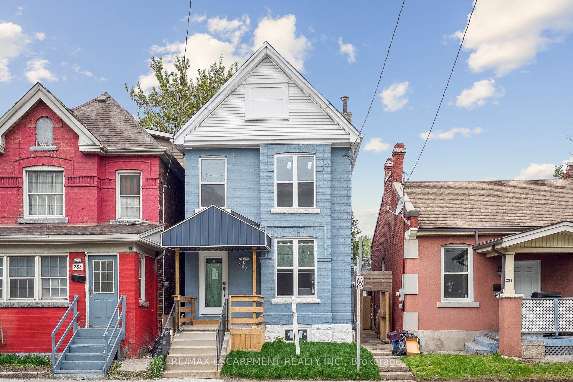 Front of 289 Wentworth Street N