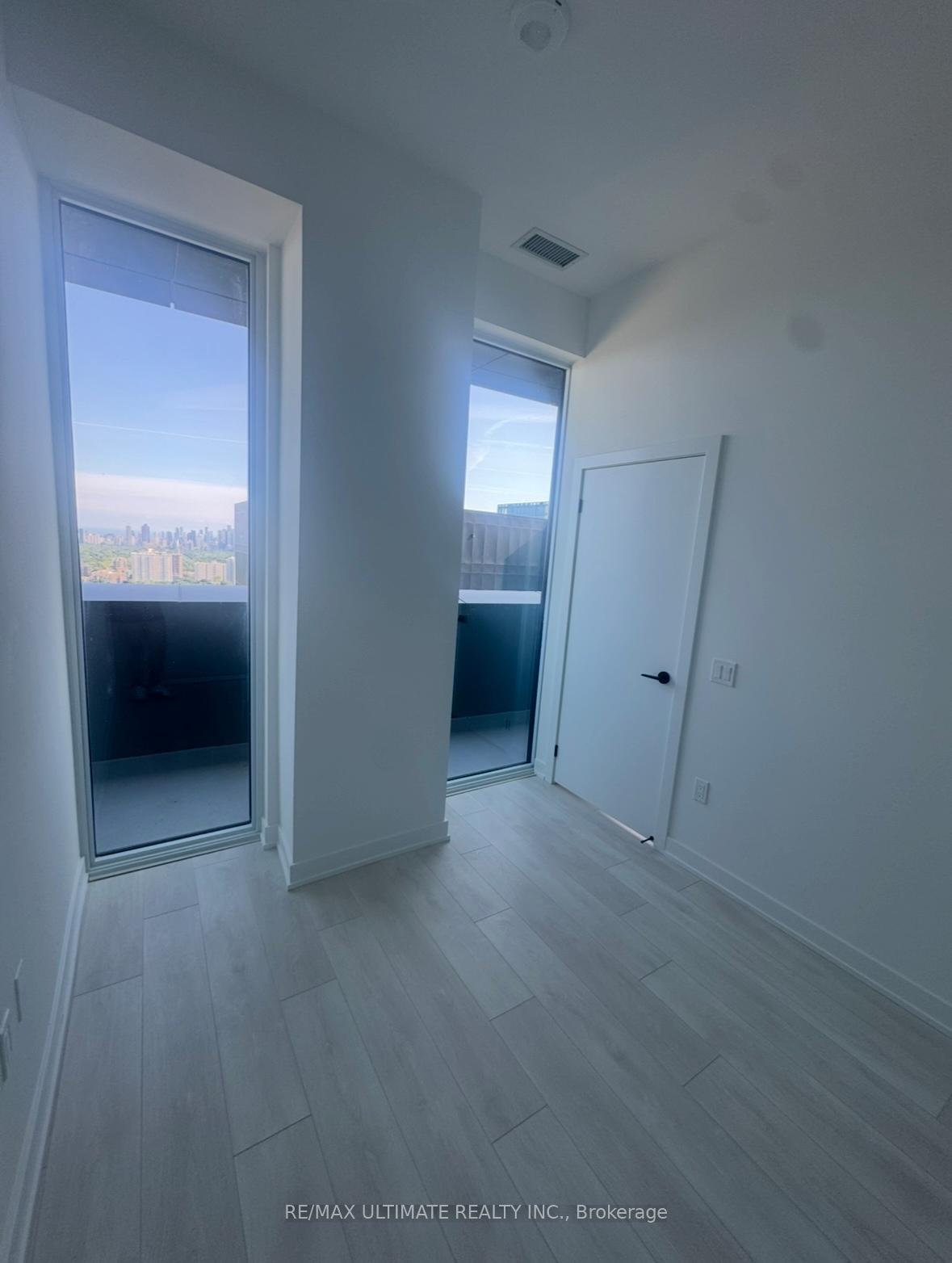 Photo 15 of Unit UPH05, 117 Broadway Avenue, Toronto, Mount Pleasant West — HOMEH
