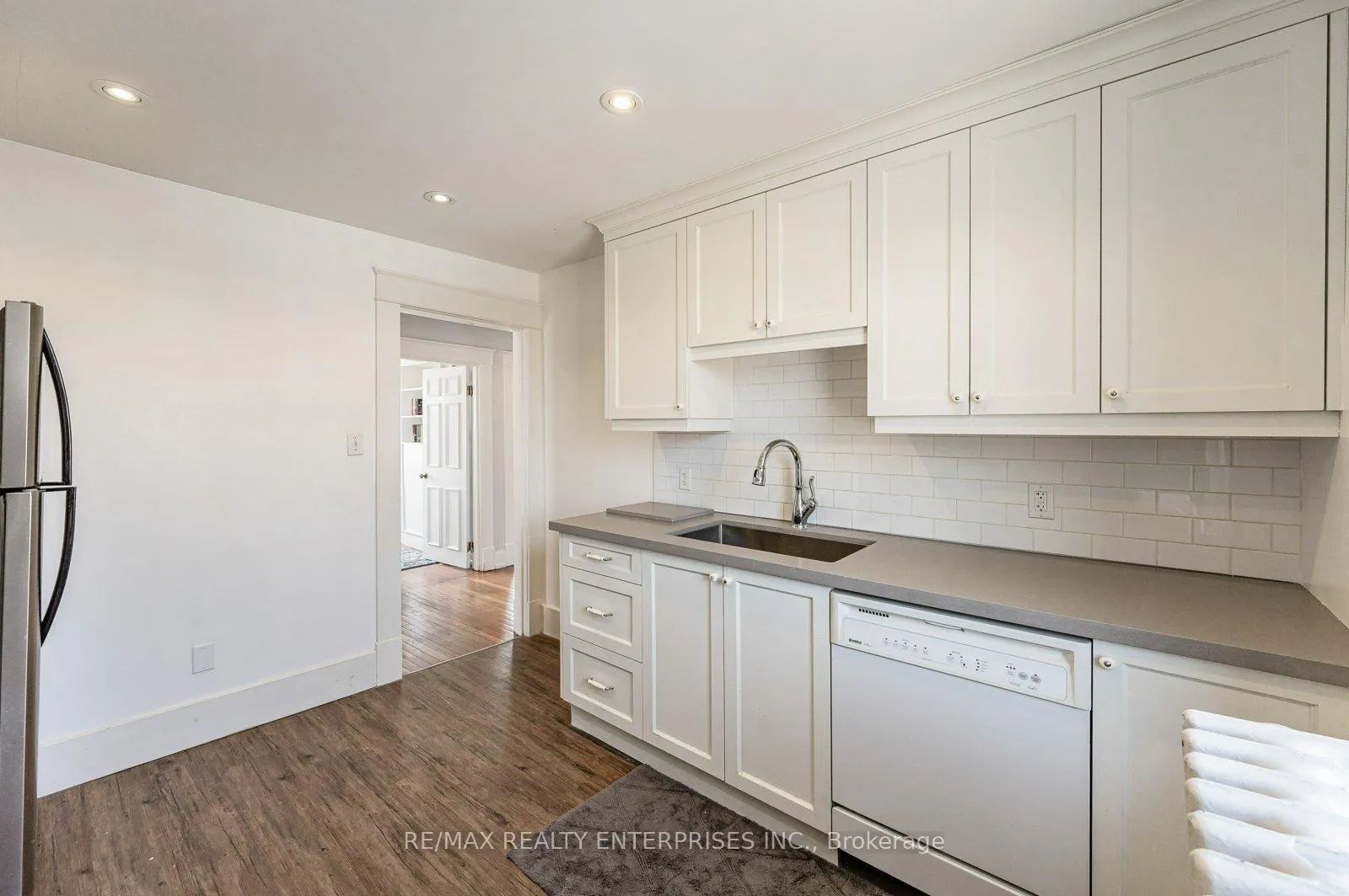 Photo 126 of Unit 2, 293 Dundas Street E, Hamilton, Waterdown — HOMEH
