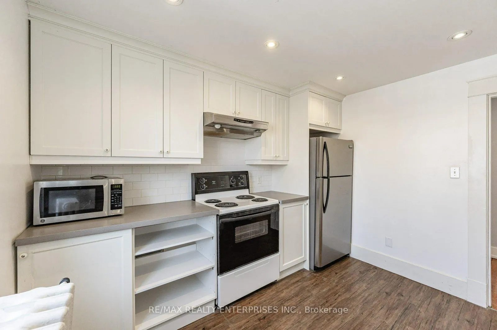 Photo 164 of Unit 2, 293 Dundas Street E, Hamilton, Waterdown — HOMEH