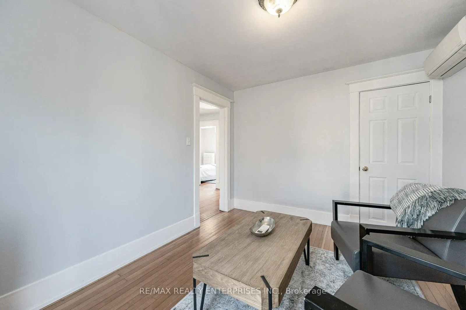 Photo 231 of Unit 2, 293 Dundas Street E, Hamilton, Waterdown — HOMEH