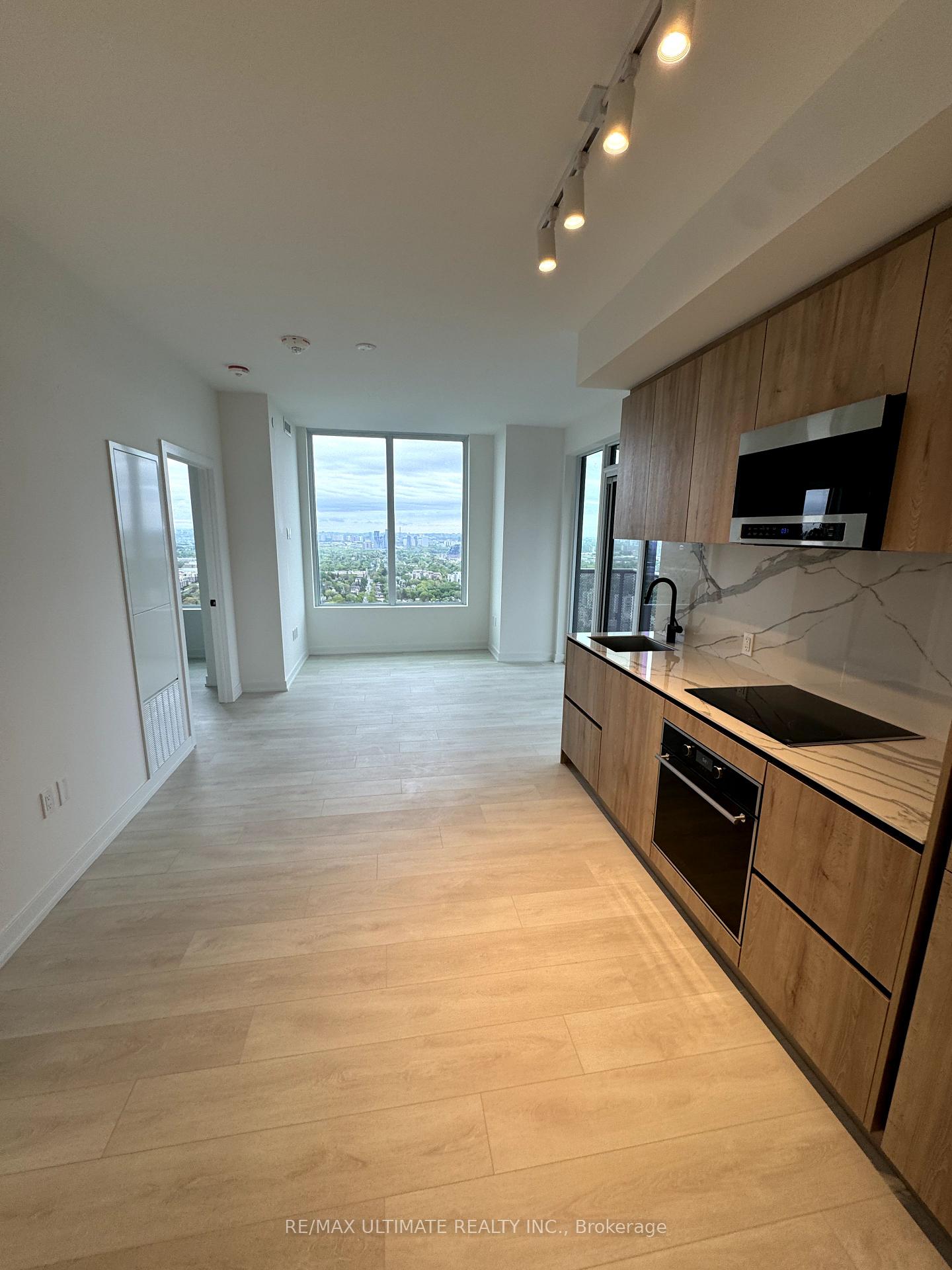 Photo 29 of Unit Ph11, 117 Broadway Avenue, Toronto, Mount Pleasant West — HOMEH