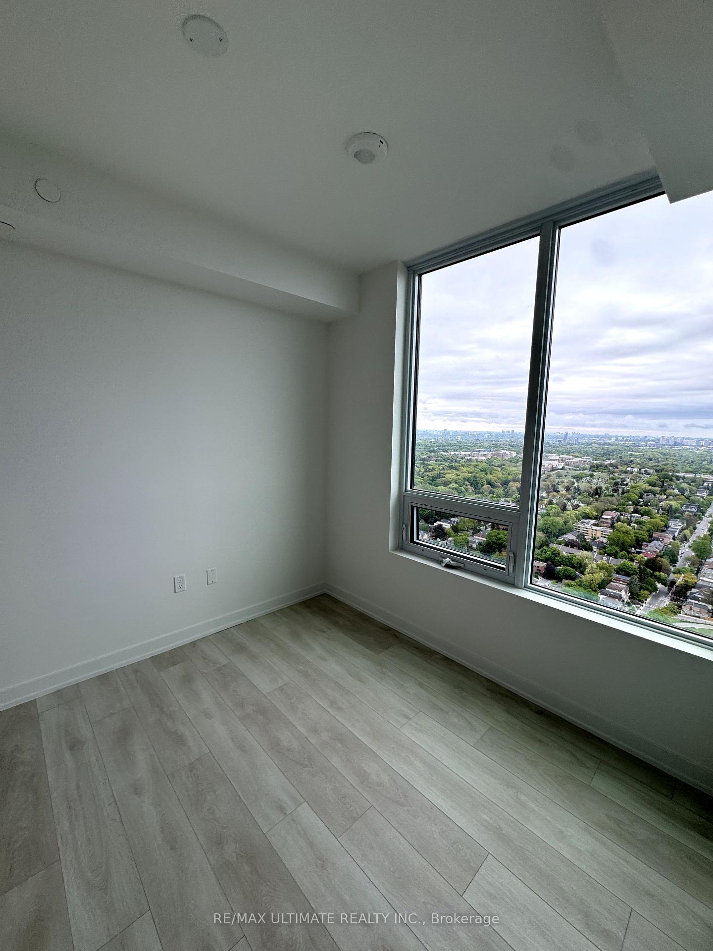 Photo 26 of Unit Ph11, 117 Broadway Avenue, Toronto, Mount Pleasant West — HOMEH