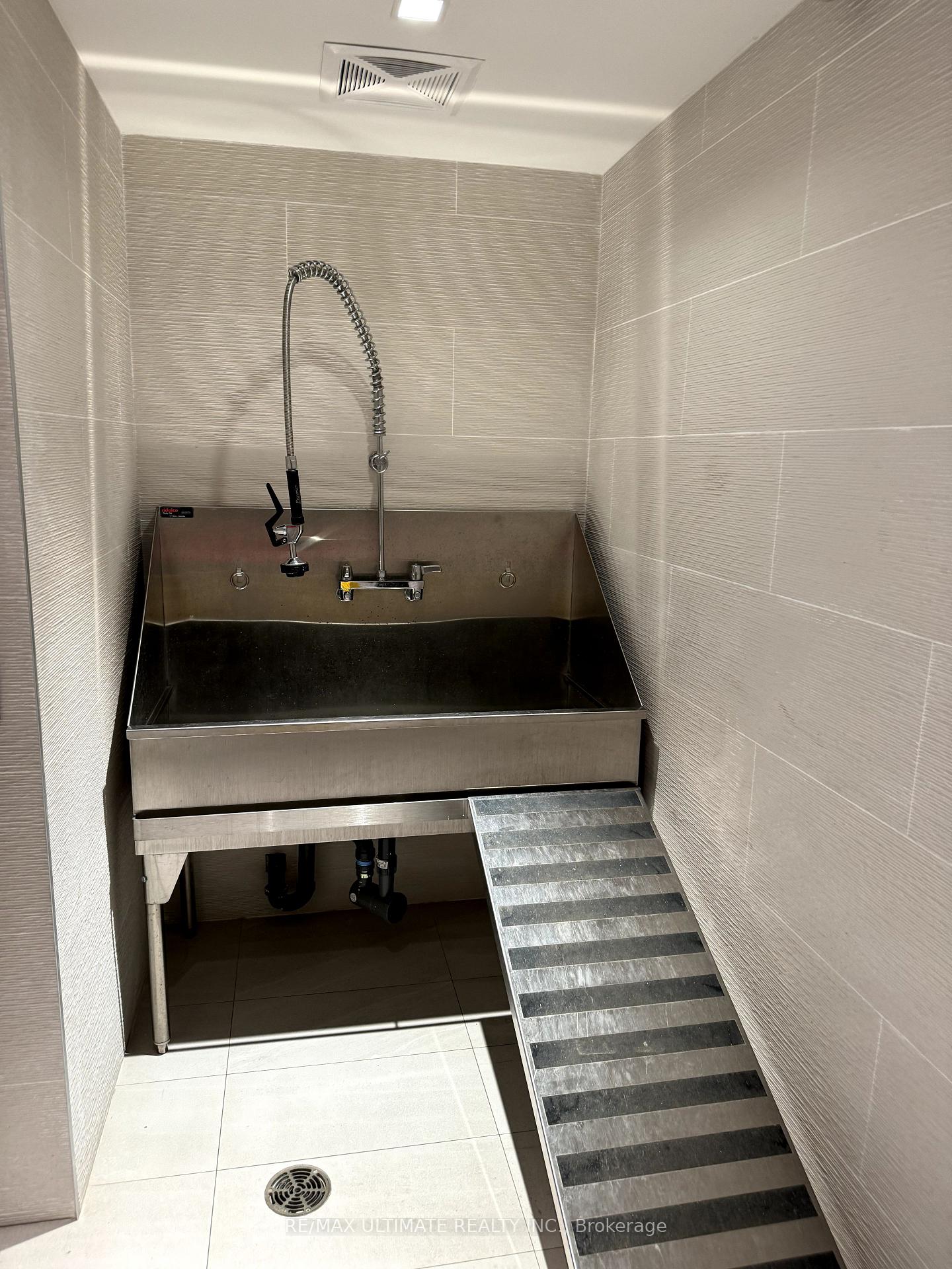 Photo 22 of Unit Ph11, 117 Broadway Avenue, Toronto, Mount Pleasant West — HOMEH
