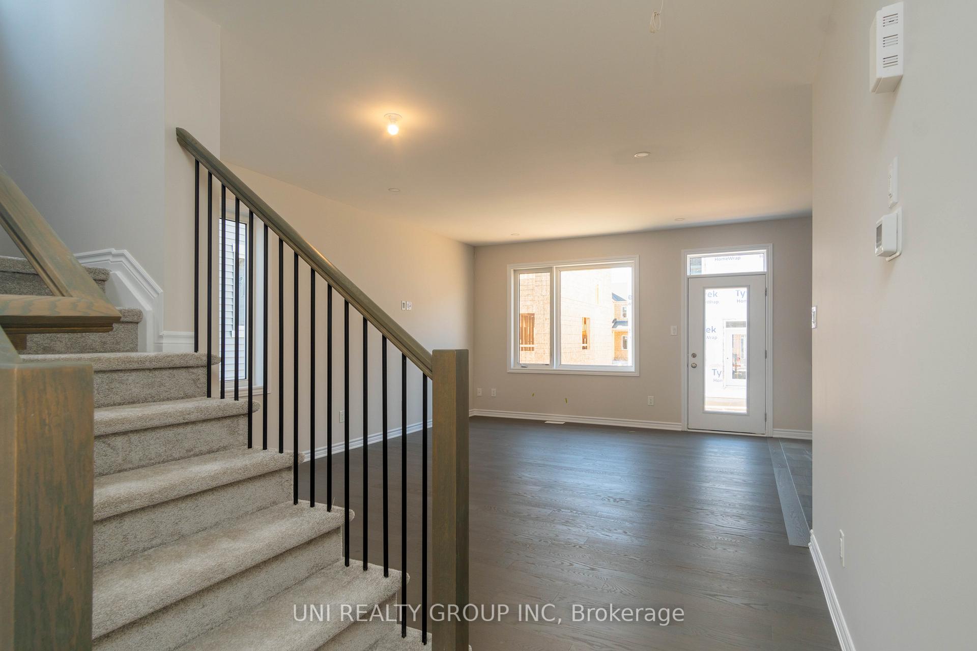 Photo 3 of 246 Surface Lane, Ottawa, Barrhaven - Half Moon Bay — HOMEH