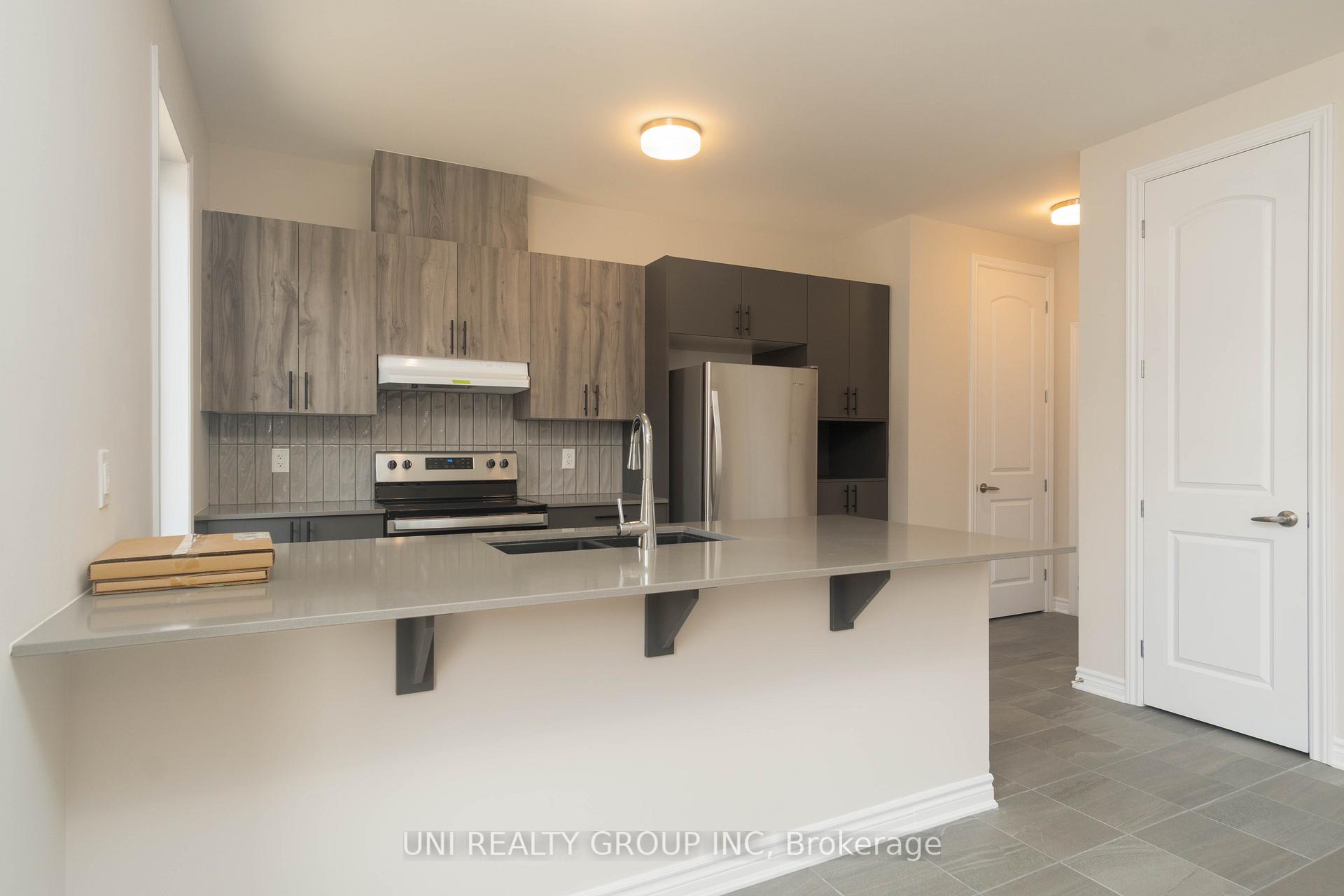 Photo 11 of 246 Surface Lane, Ottawa, Barrhaven - Half Moon Bay — HOMEH