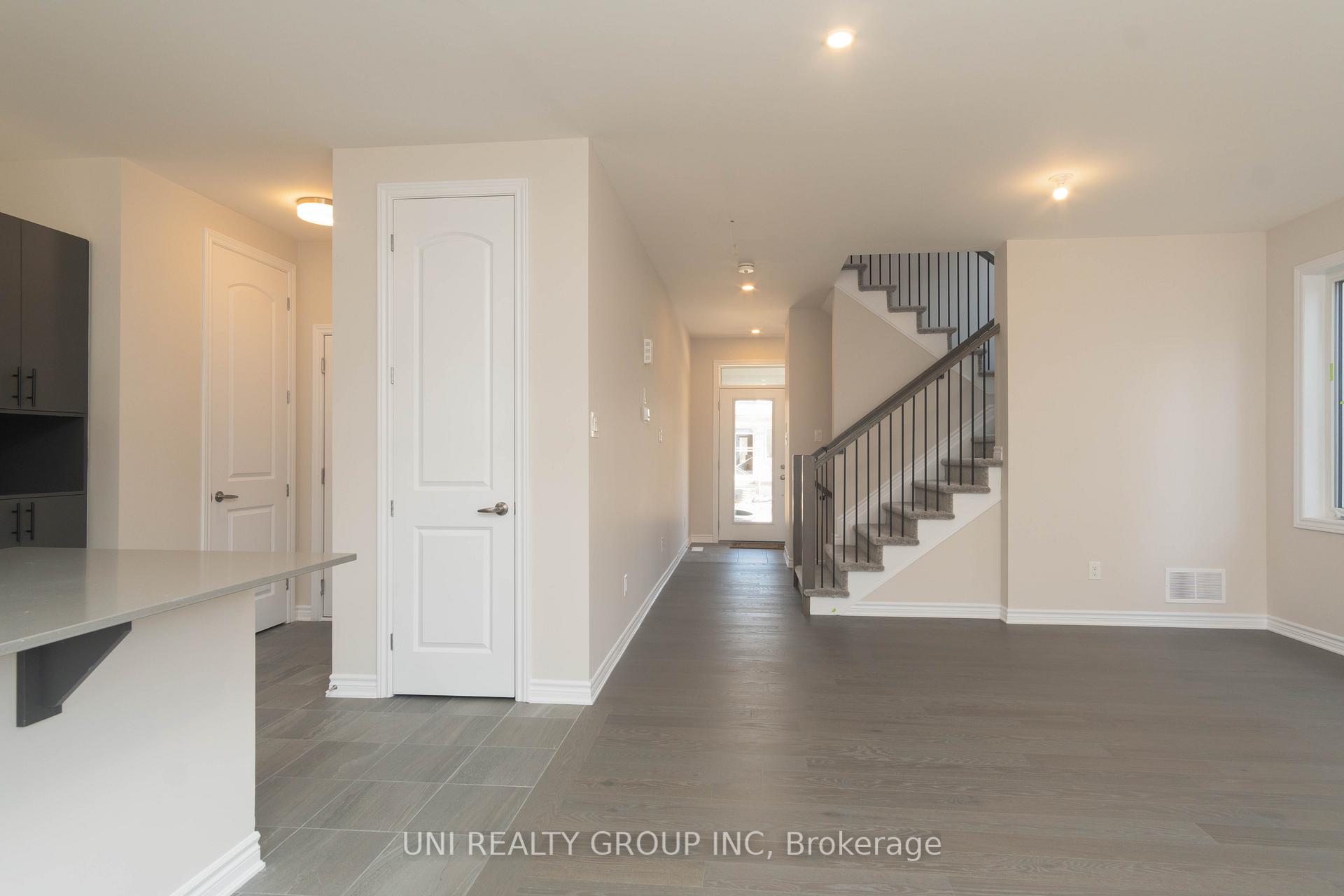 Photo 21 of 246 Surface Lane, Ottawa, Barrhaven - Half Moon Bay — HOMEH