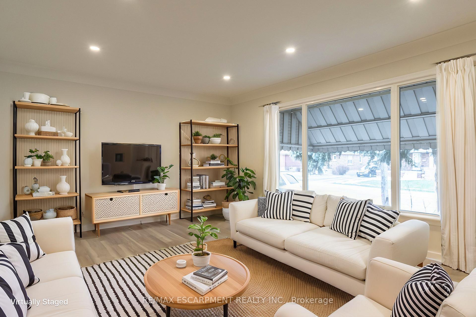 Photo 1 of 9 West 22ND Street, Hamilton, Westcliffe — HOMEH
