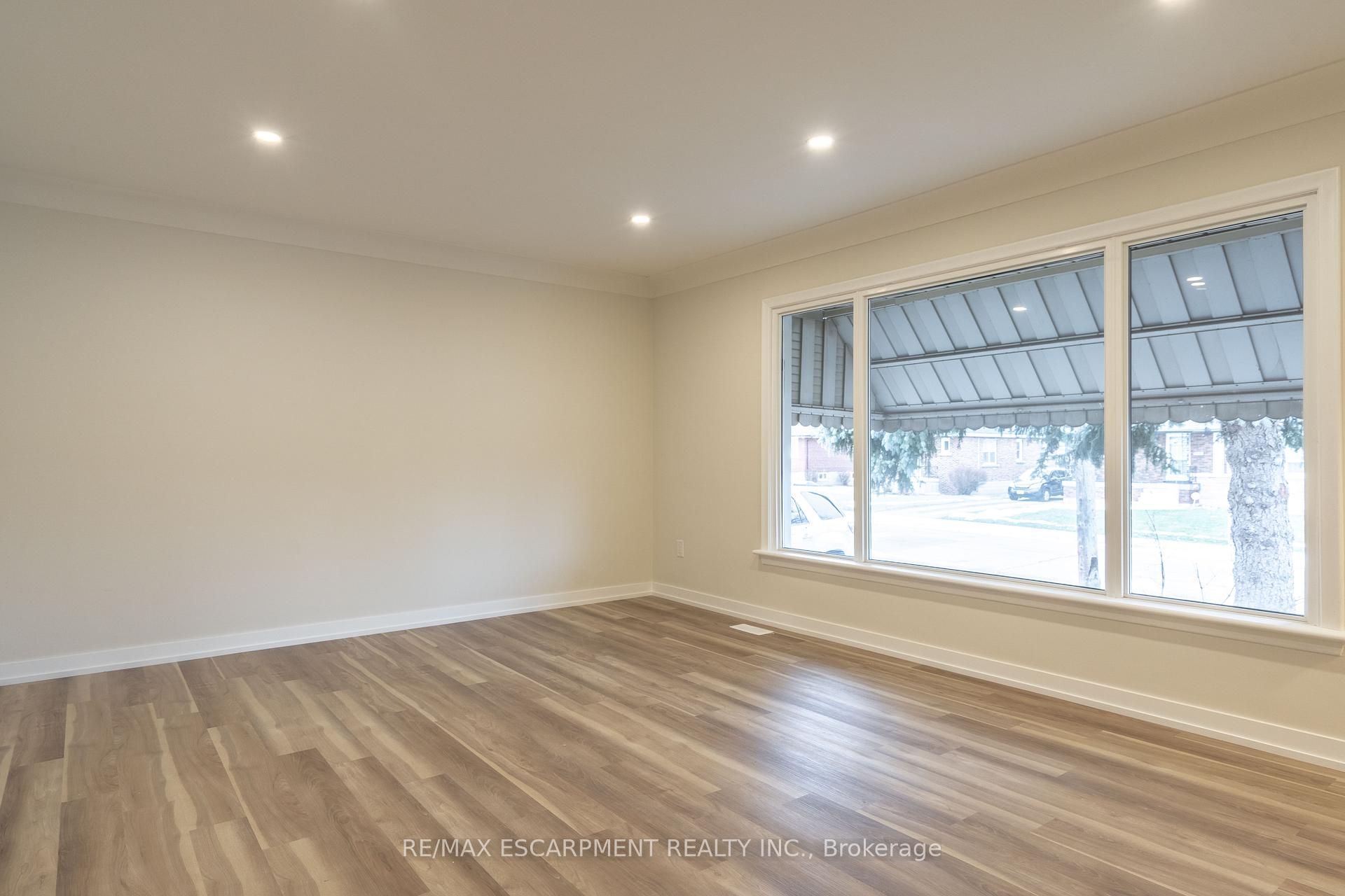 Photo 16 of 9 West 22ND Street, Hamilton, Westcliffe — HOMEH