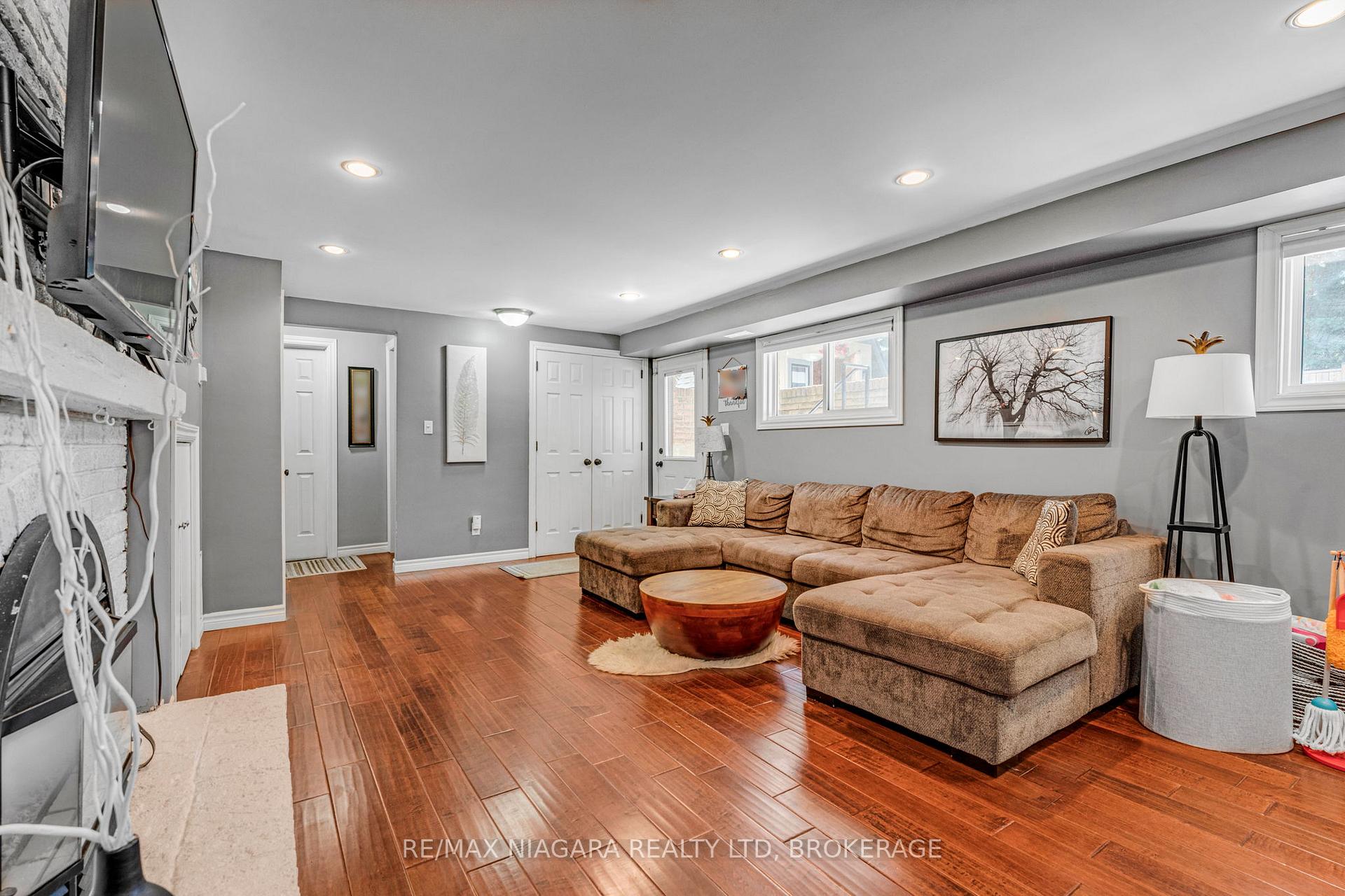 Photo 21 of 2581 Lepp Avenue, Niagara Falls, Stamford — HOMEH