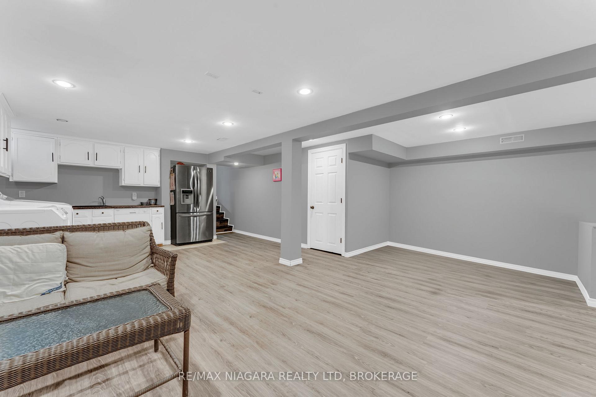Photo 26 of 2581 Lepp Avenue, Niagara Falls, Stamford — HOMEH