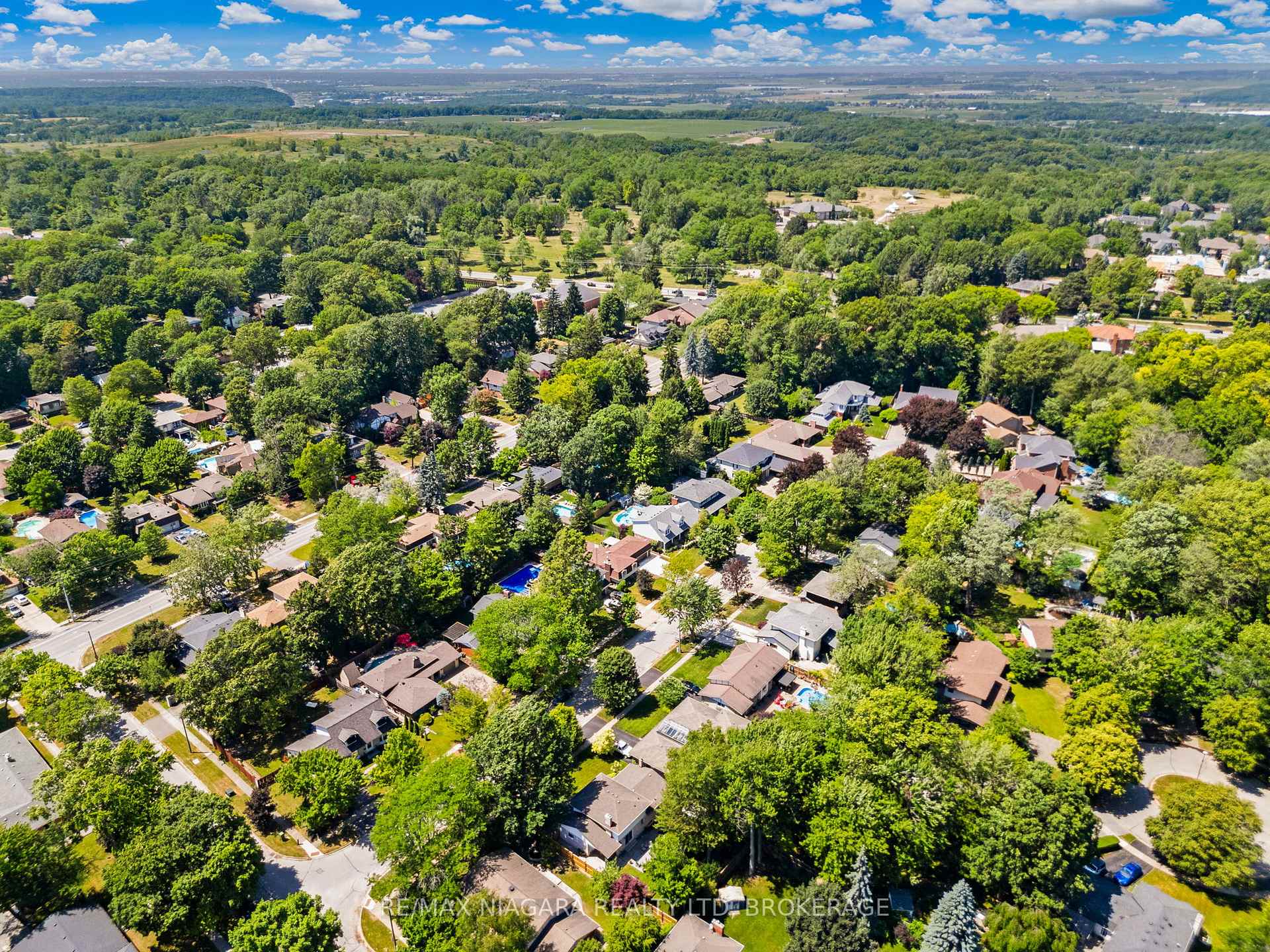 Photo 34 of 2581 Lepp Avenue, Niagara Falls, Stamford — HOMEH