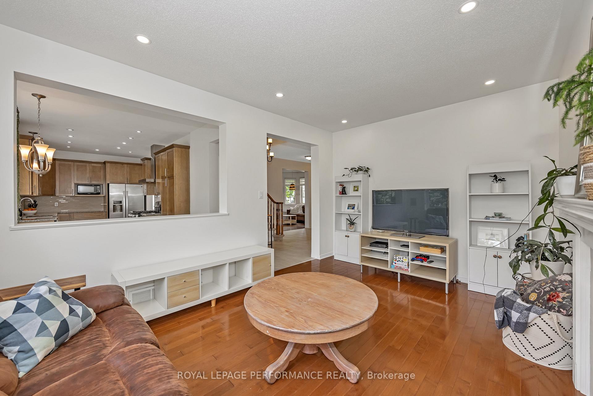 Photo 18 of 1563 Winterport Way, Ottawa, Fallingbrook/Pineridge — HOMEH