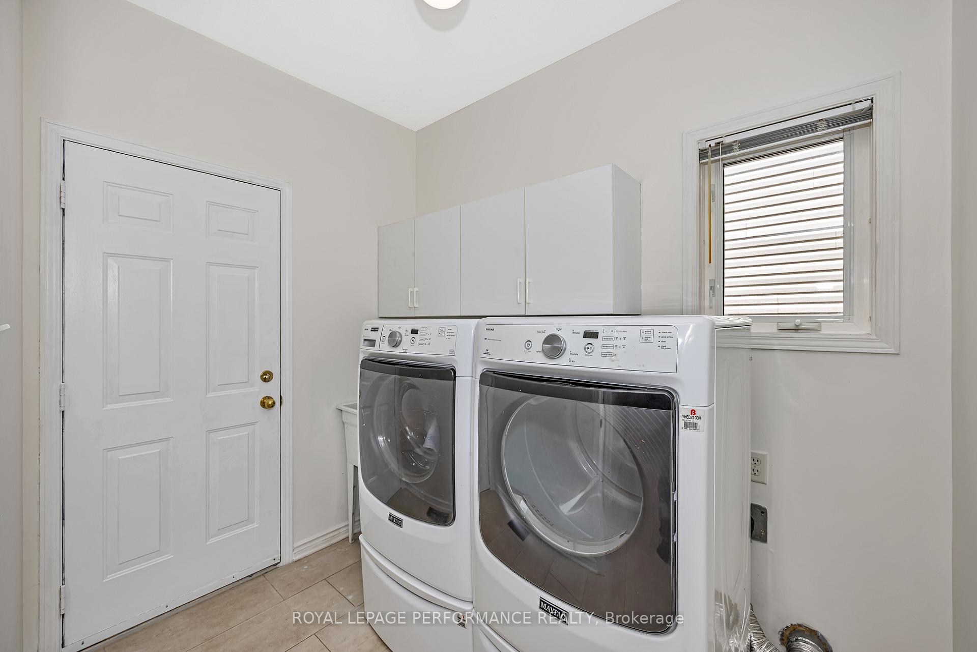Photo 6 of 1563 Winterport Way, Ottawa, Fallingbrook/Pineridge — HOMEH