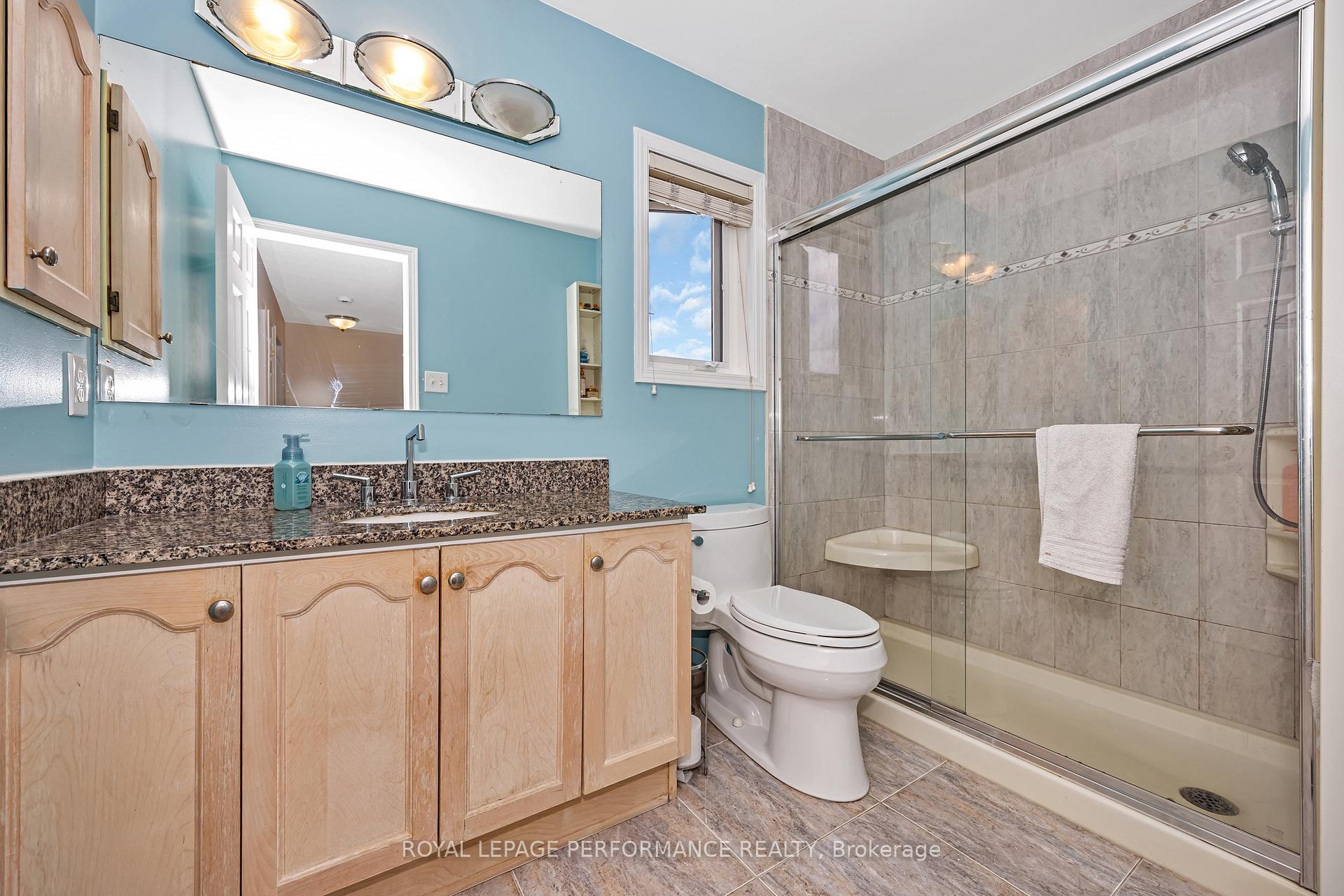 Photo 23 of 1563 Winterport Way, Ottawa, Fallingbrook/Pineridge — HOMEH