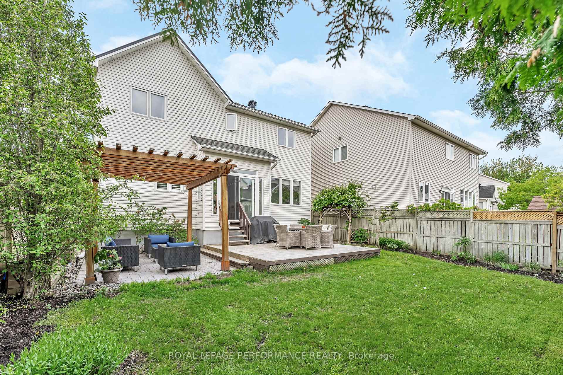 Photo 24 of 1563 Winterport Way, Ottawa, Fallingbrook/Pineridge — HOMEH