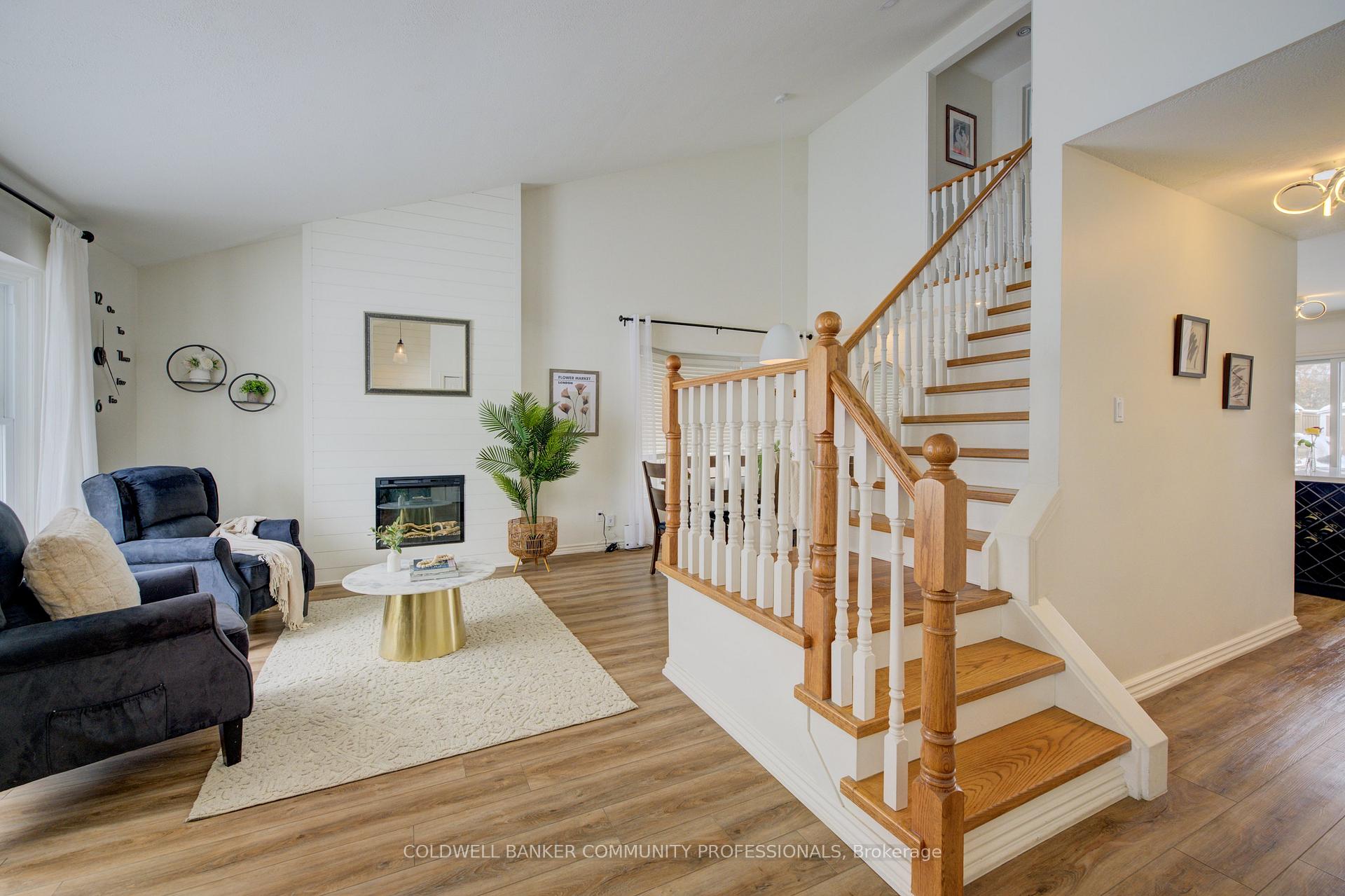 Photo 4 of 20 Ventura Drive, Hamilton, Stoney Creek Mountain — HOMEH