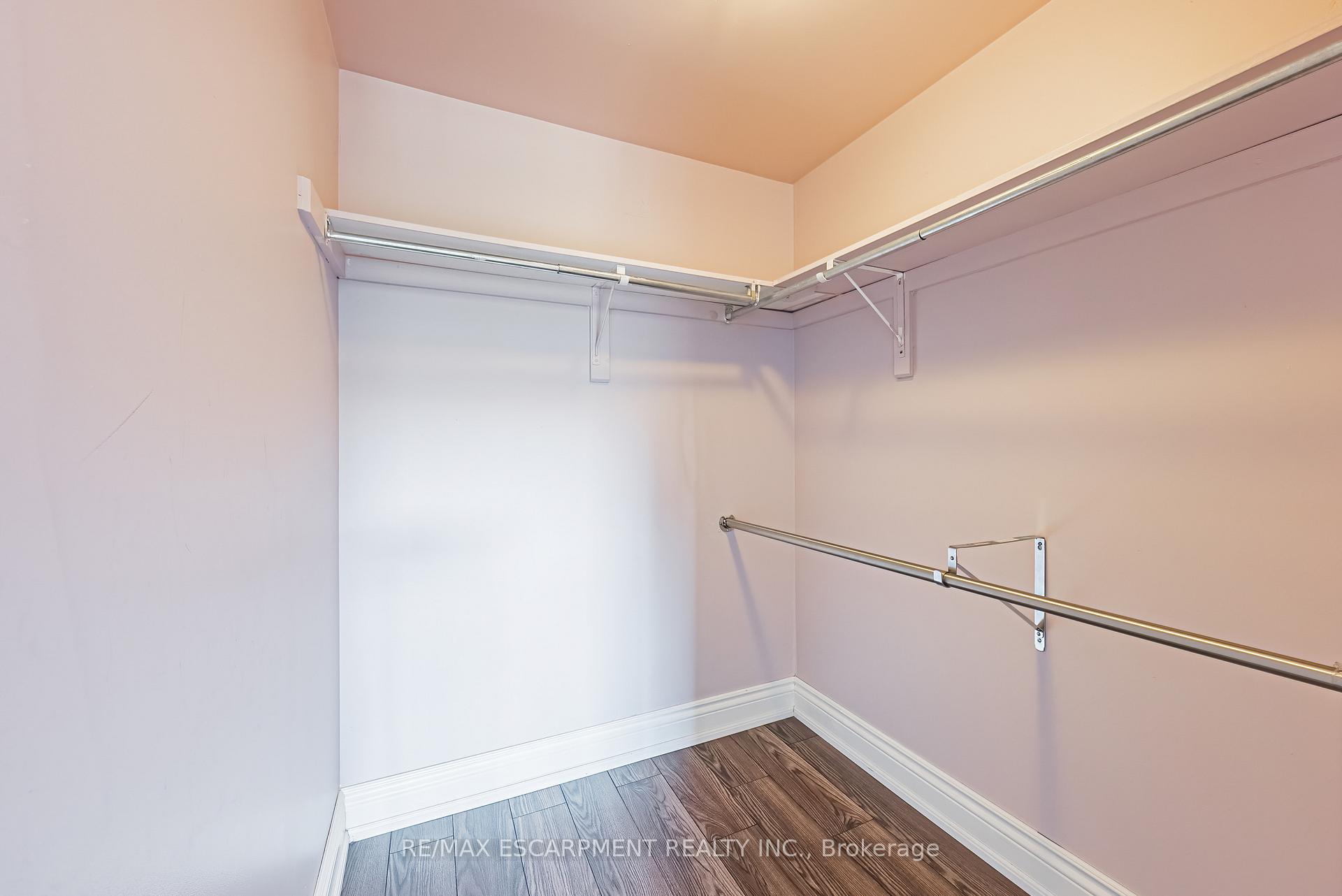 Photo 11 of Unit 504, 175 Hunter Street E, Hamilton, Corktown — HOMEH