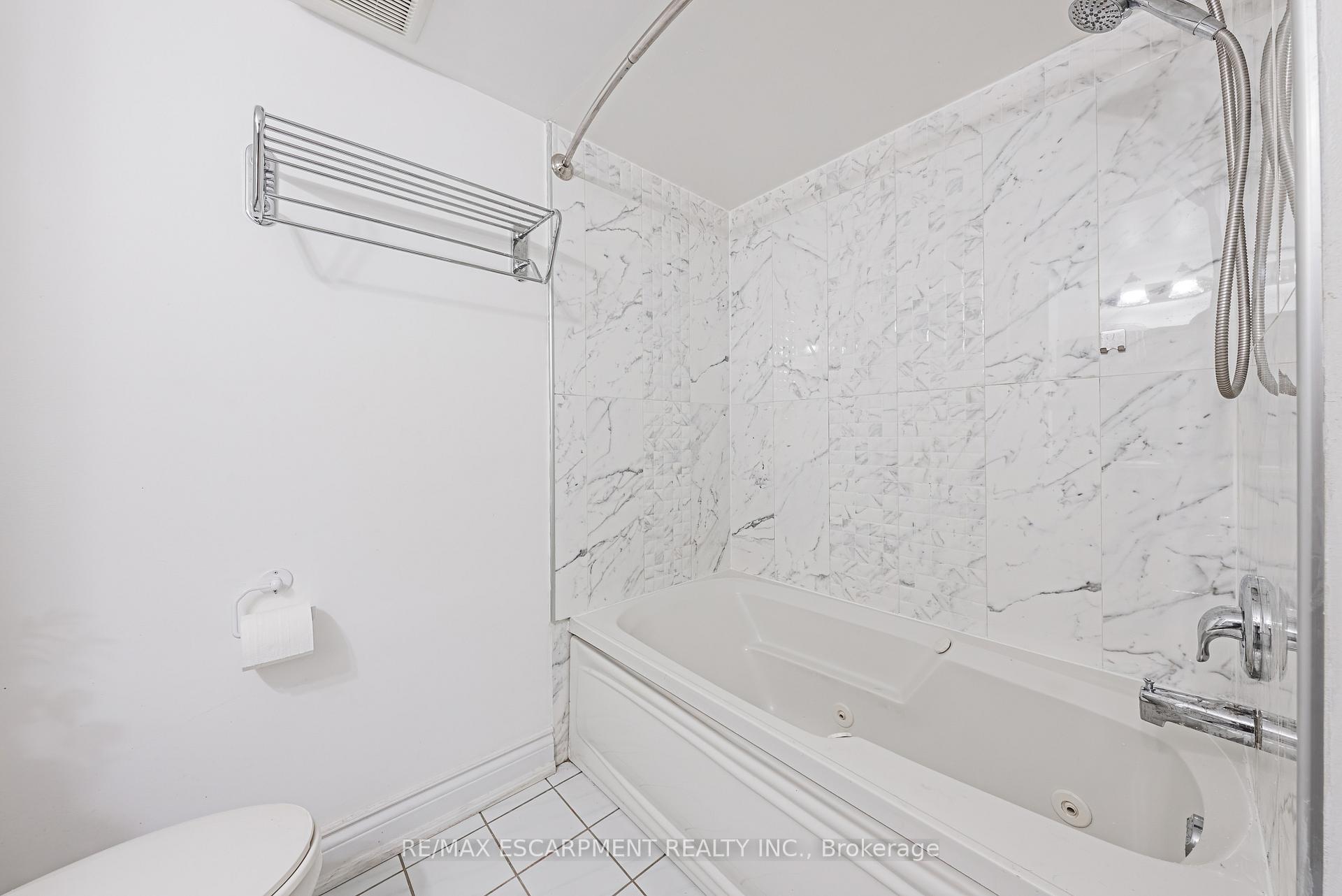 Photo 16 of Unit 504, 175 Hunter Street E, Hamilton, Corktown — HOMEH