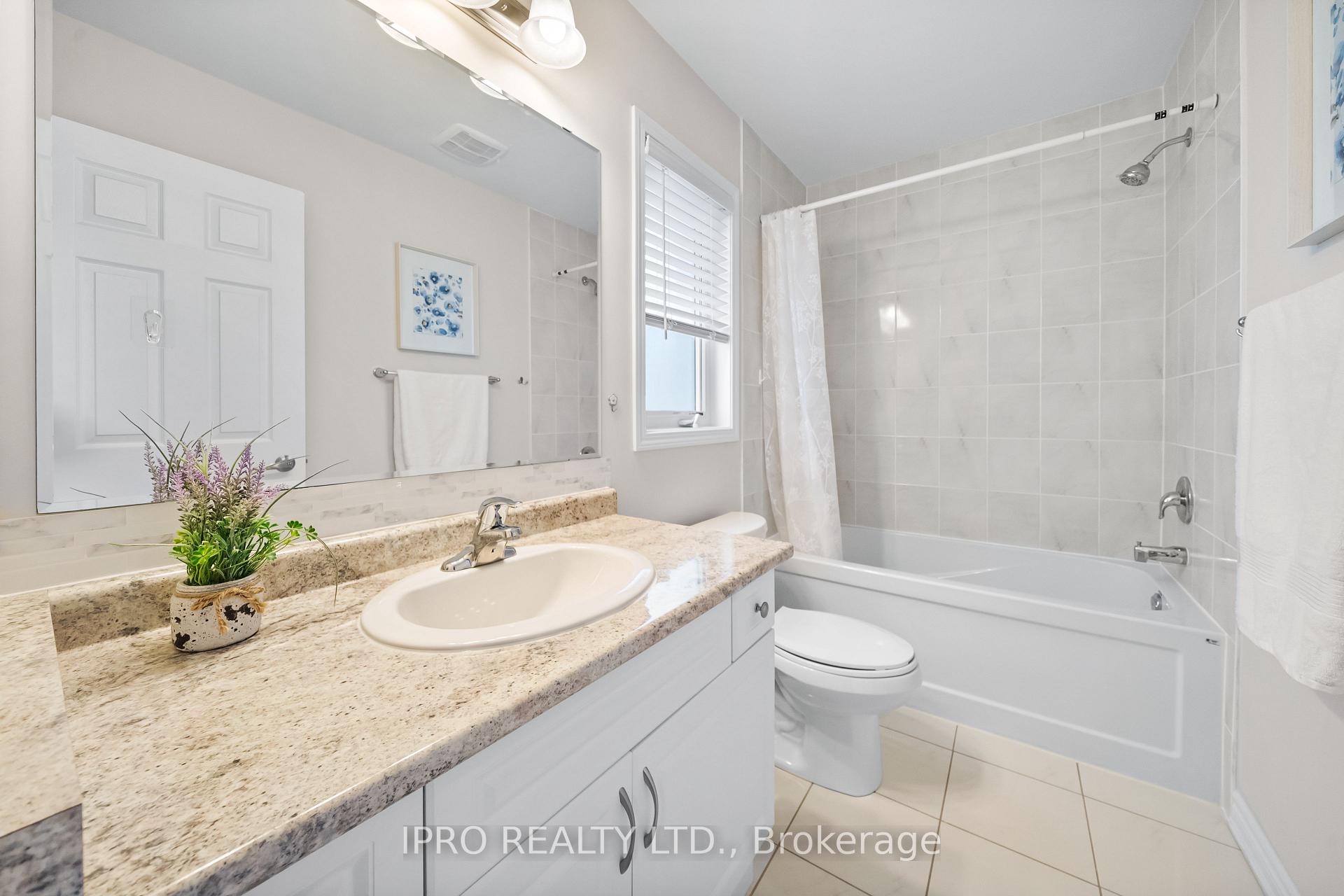 Photo 19 of 70 Fenchurch Drive, Brampton, Northwest Brampton — HOMEH