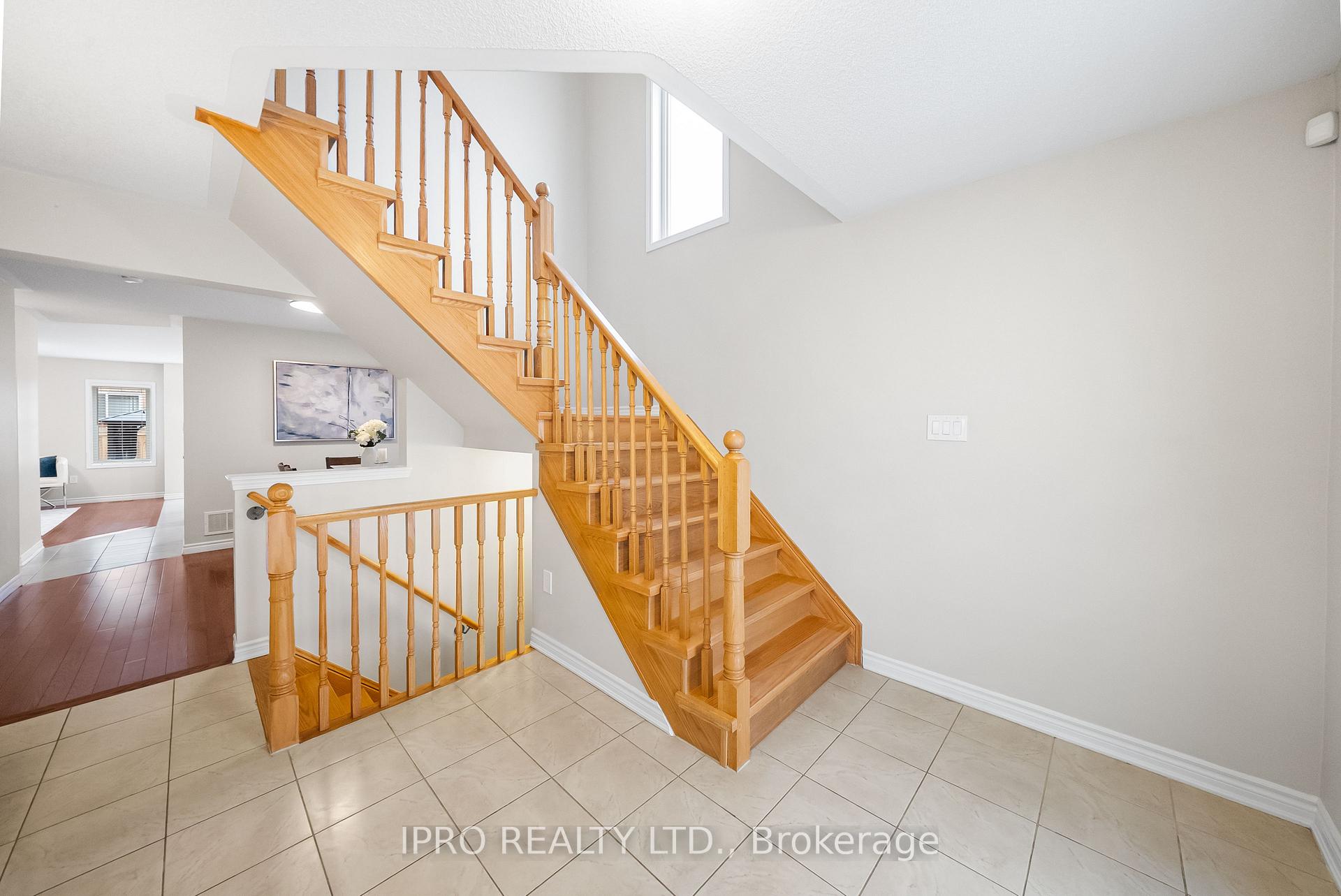 Photo 37 of 70 Fenchurch Drive, Brampton, Northwest Brampton — HOMEH