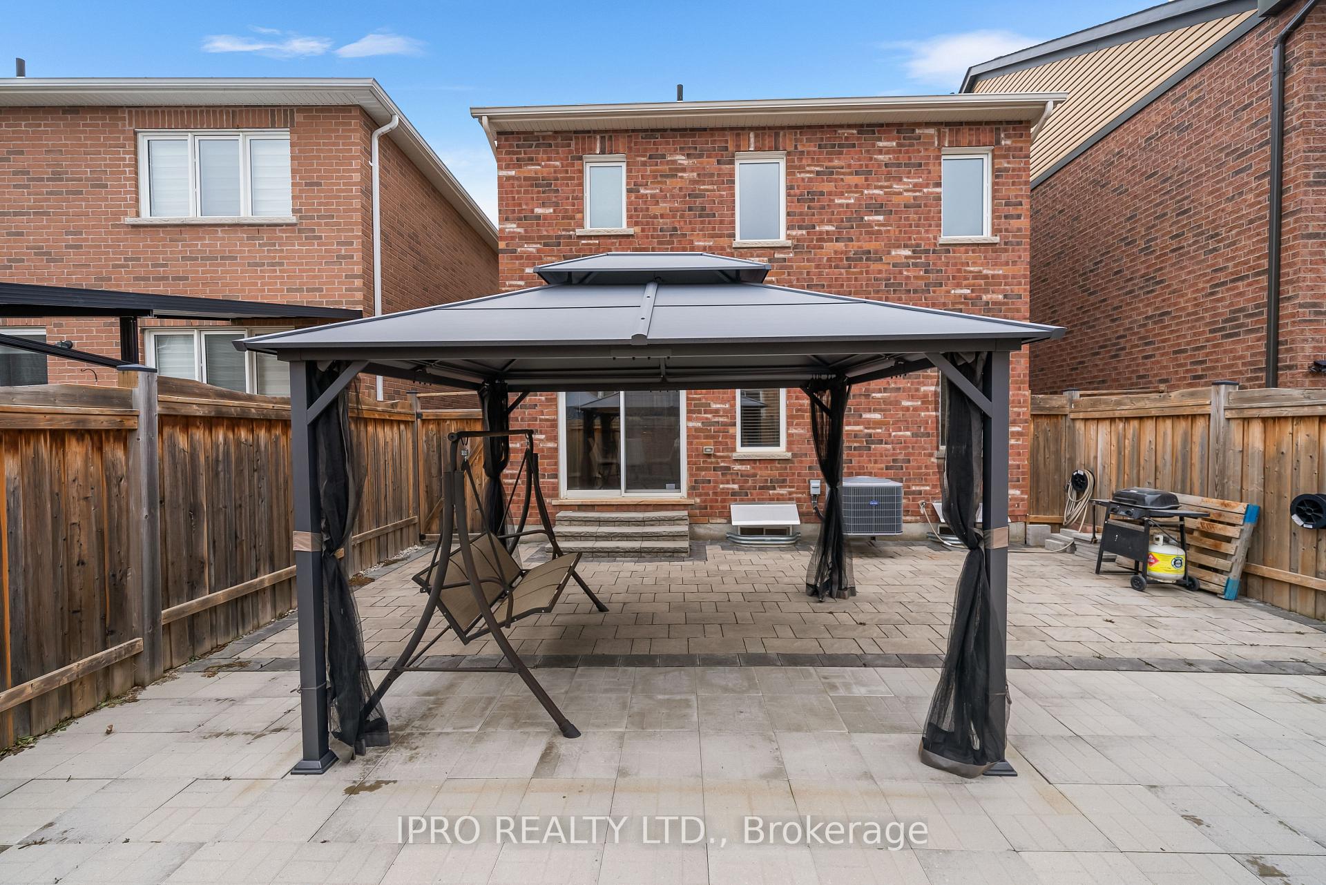 Photo 42 of 70 Fenchurch Drive, Brampton, Northwest Brampton — HOMEH