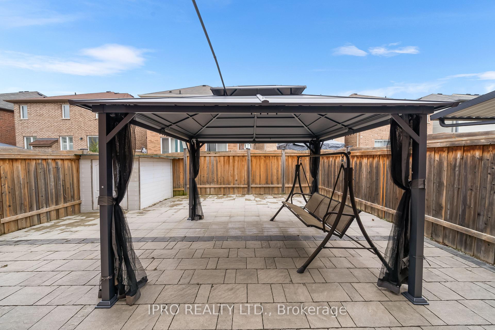 Photo 41 of 70 Fenchurch Drive, Brampton, Northwest Brampton — HOMEH