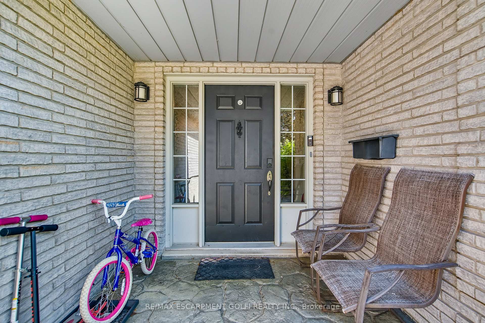 Photo 8 of 11 Sumner Crescent, Grimsby, Grimsby Beach — HOMEH