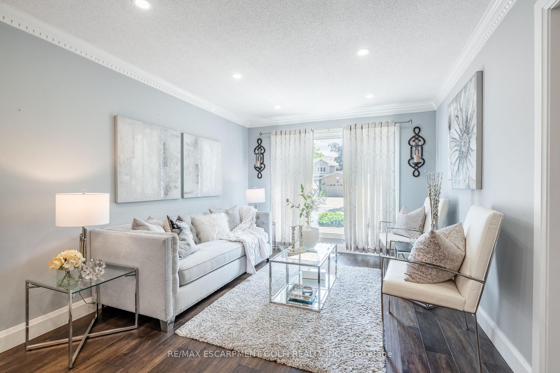 Photo 12 of 11 Sumner Crescent, Grimsby, Grimsby Beach — HOMEH