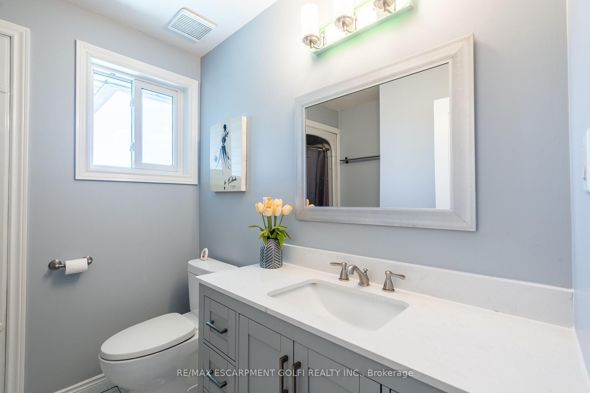 Photo 9 of 11 Sumner Crescent, Grimsby, Grimsby Beach — HOMEH