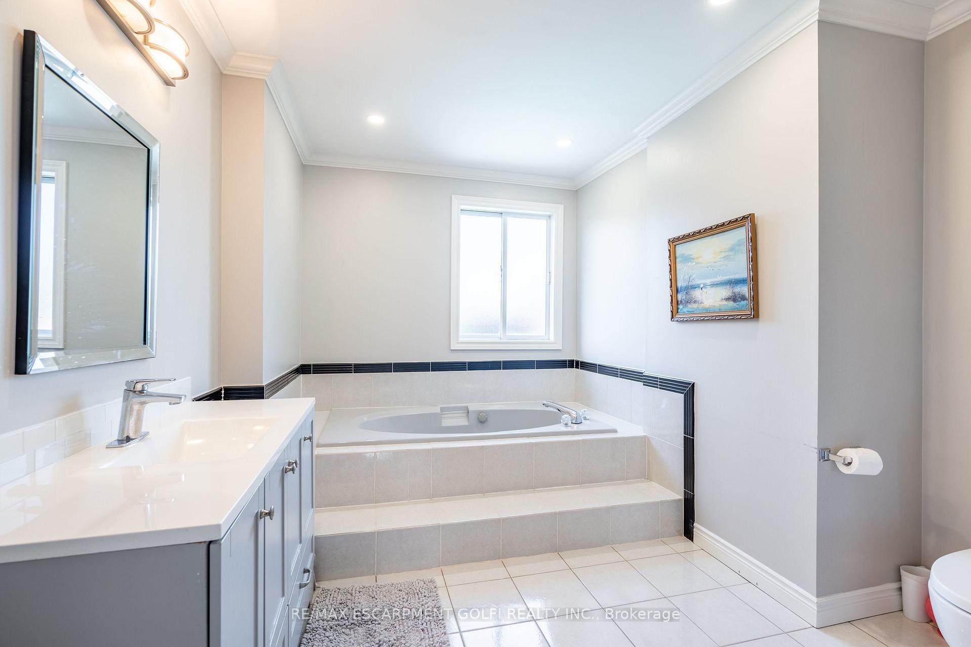 Photo 24 of 11 Sumner Crescent, Grimsby, Grimsby Beach — HOMEH