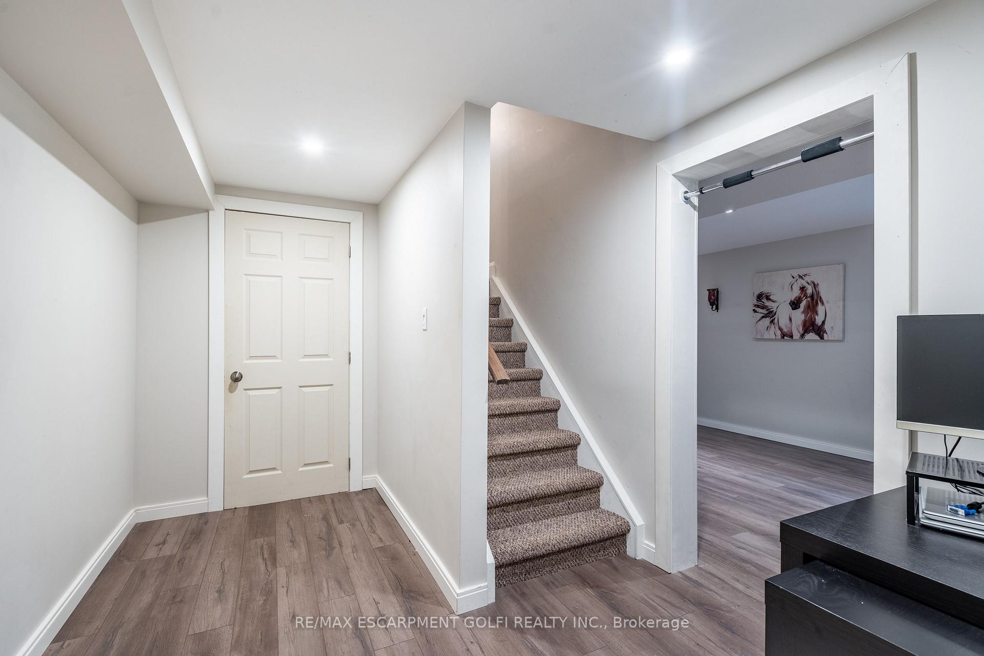 Photo 32 of 11 Sumner Crescent, Grimsby, Grimsby Beach — HOMEH