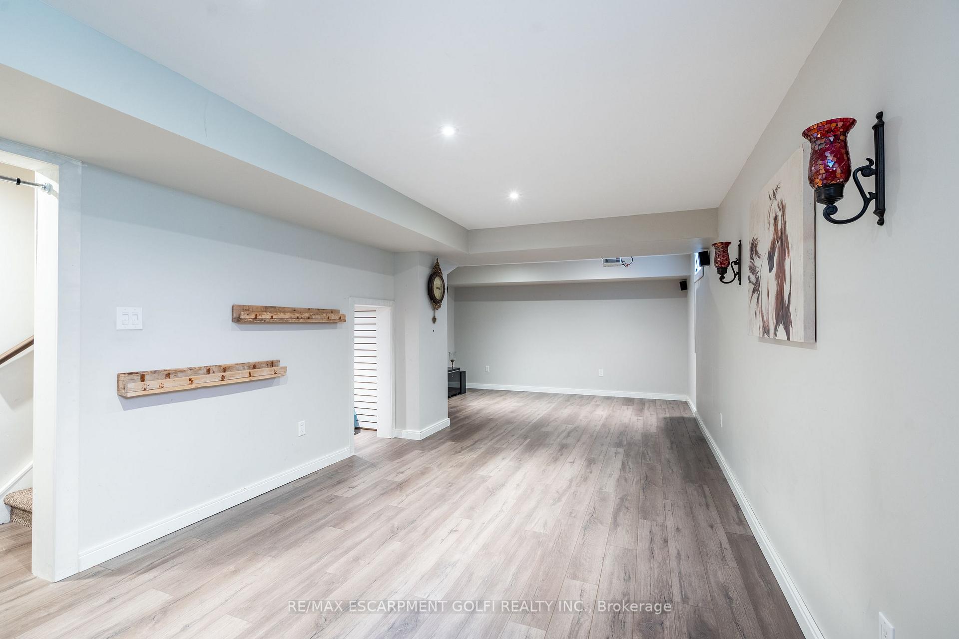 Photo 28 of 11 Sumner Crescent, Grimsby, Grimsby Beach — HOMEH