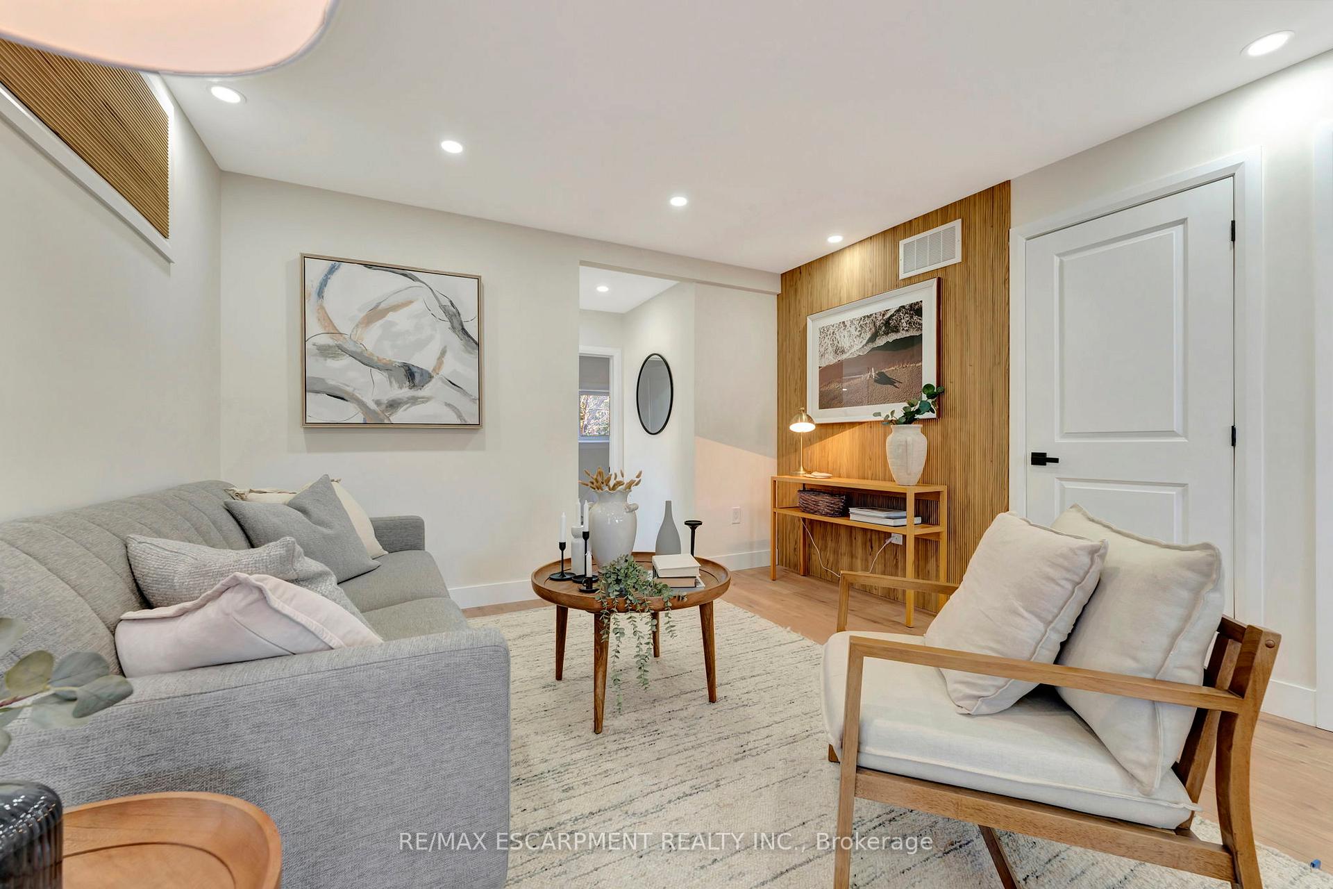 Photo 9 of 24 Carlisle Street, Hamilton, Crown Point — HOMEH