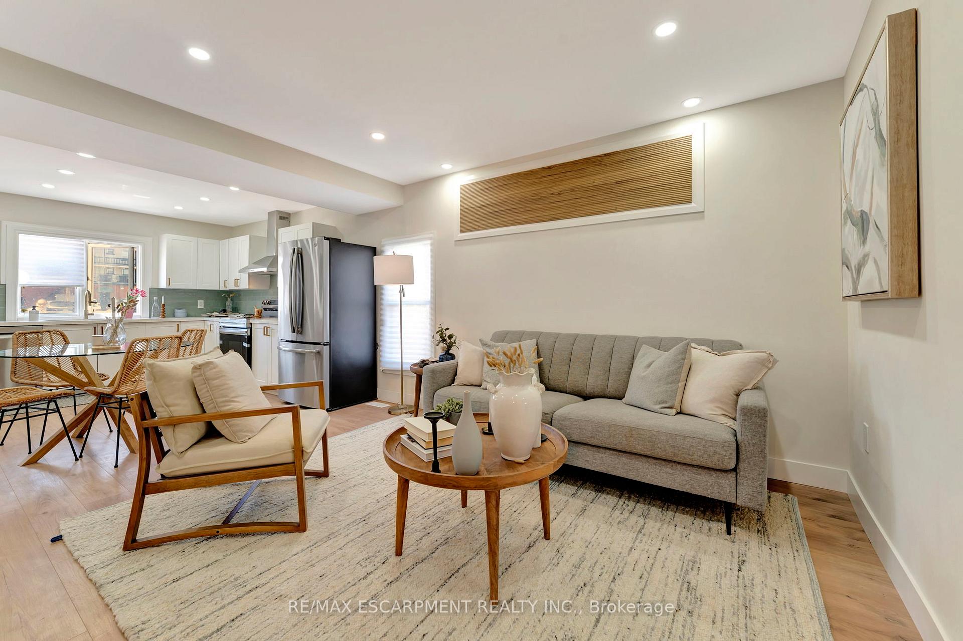 Photo 21 of 24 Carlisle Street, Hamilton, Crown Point — HOMEH