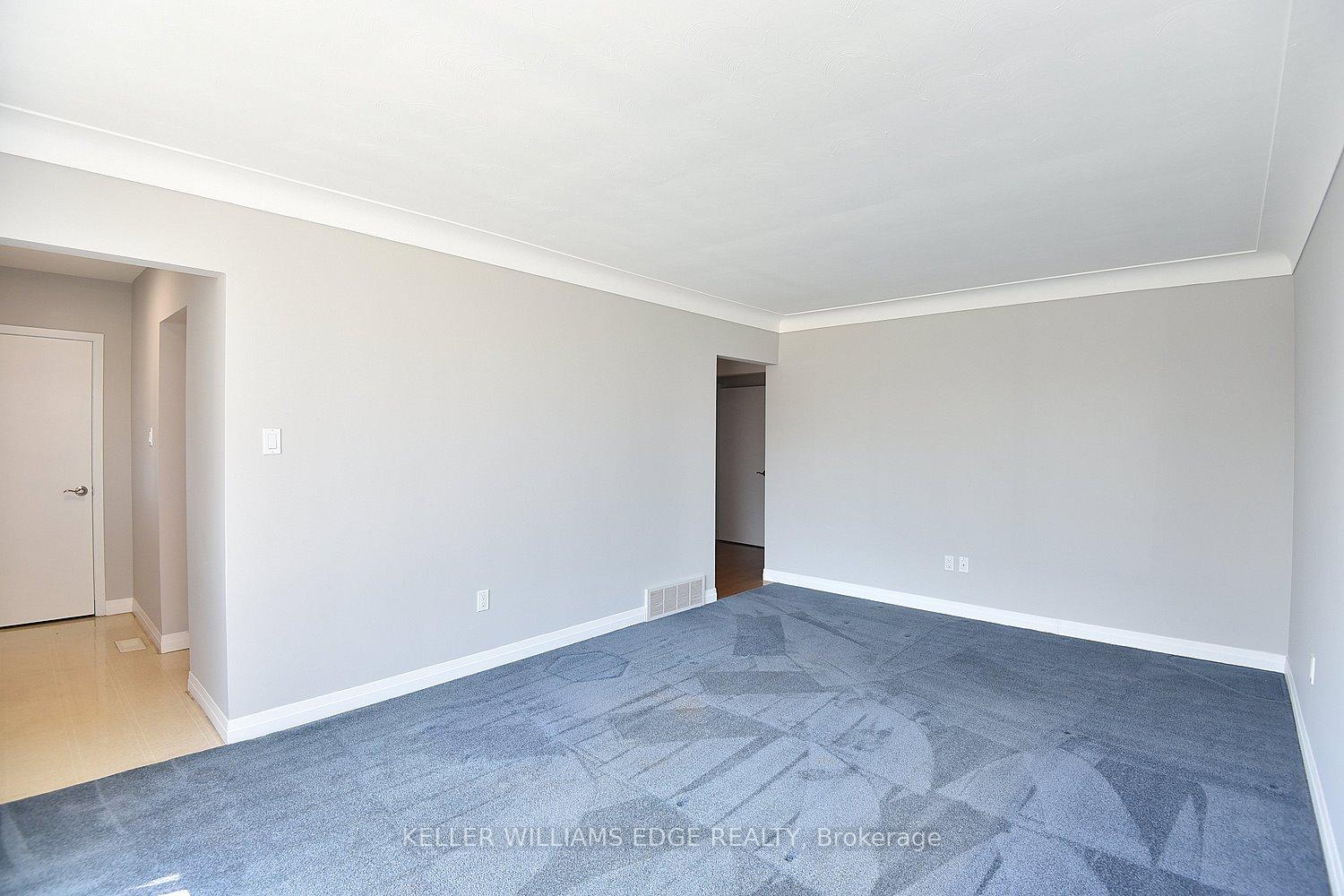 Photo 10 of 24 Burrwood Drive, Hamilton, Rolston — HOMEH