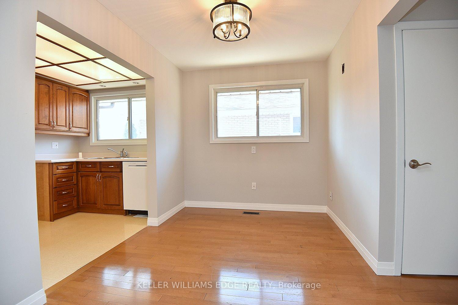 Photo 6 of 24 Burrwood Drive, Hamilton, Rolston — HOMEH