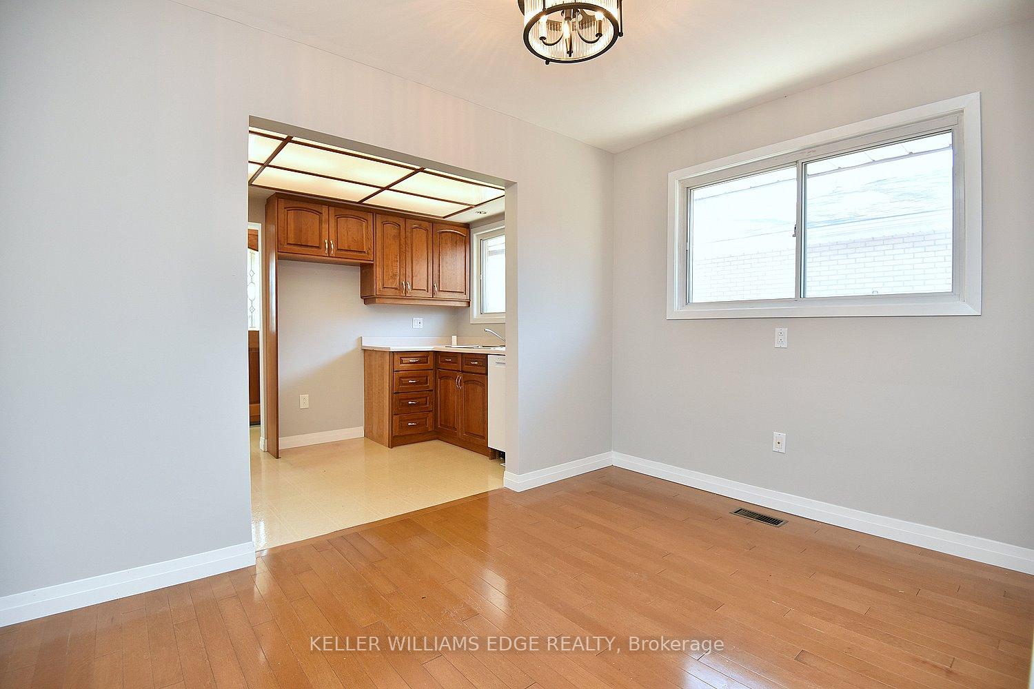 Photo 11 of 24 Burrwood Drive, Hamilton, Rolston — HOMEH