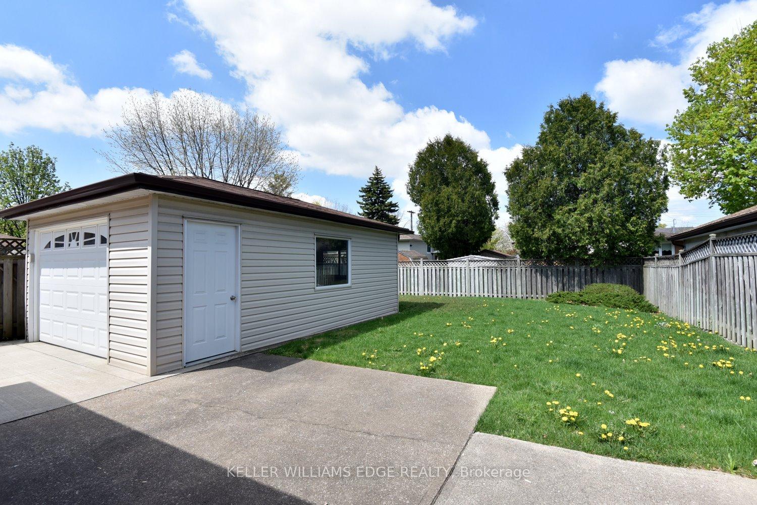 Photo 27 of 24 Burrwood Drive, Hamilton, Rolston — HOMEH