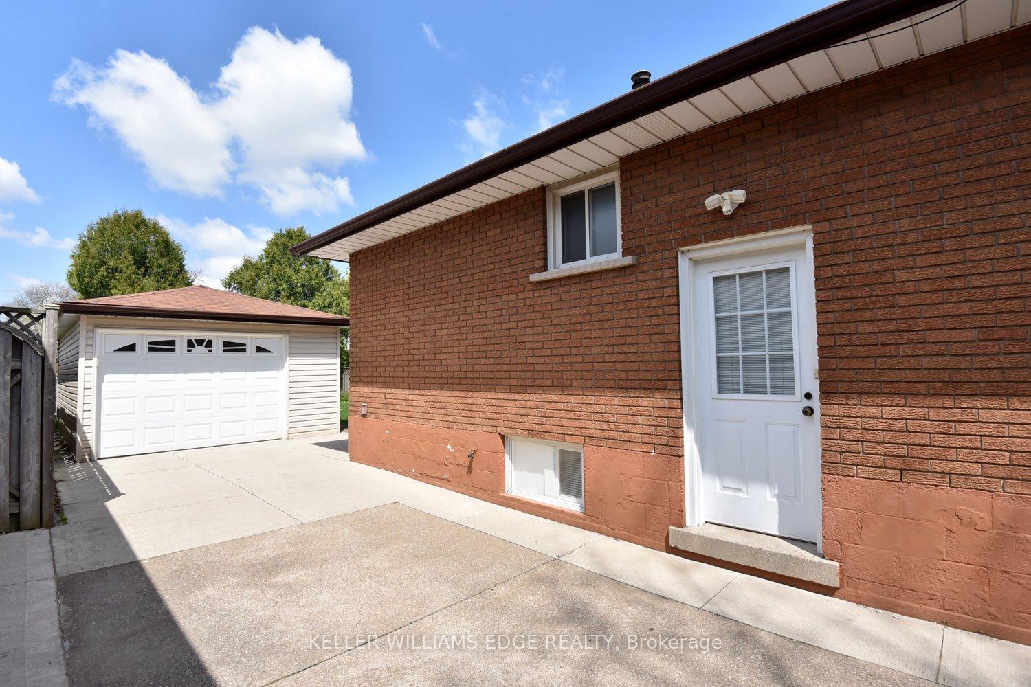 Photo 28 of 24 Burrwood Drive, Hamilton, Rolston — HOMEH