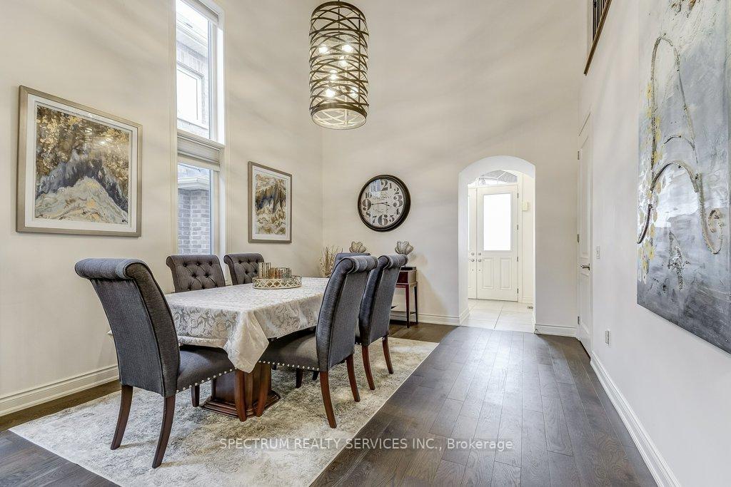 Photo 4 of 35 Chaumont Drive, Hamilton, Stoney Creek Mountain — HOMEH