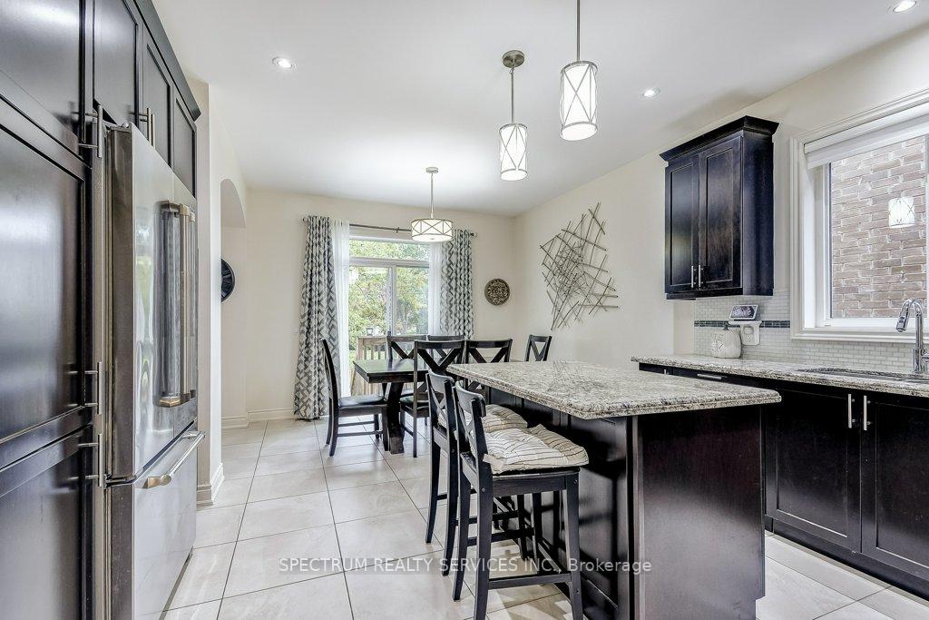 Photo 9 of 35 Chaumont Drive, Hamilton, Stoney Creek Mountain — HOMEH