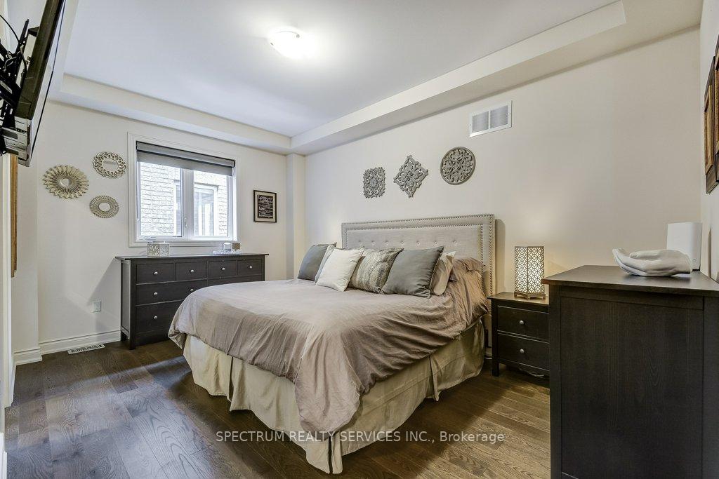 Photo 17 of 35 Chaumont Drive, Hamilton, Stoney Creek Mountain — HOMEH