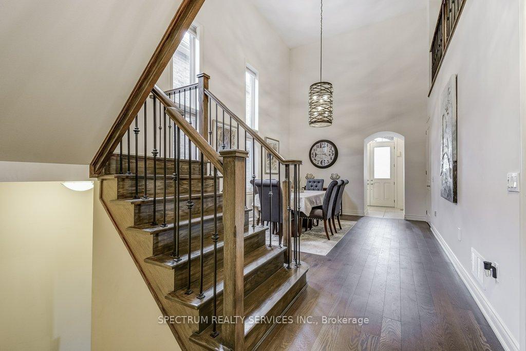 Photo 20 of 35 Chaumont Drive, Hamilton, Stoney Creek Mountain — HOMEH