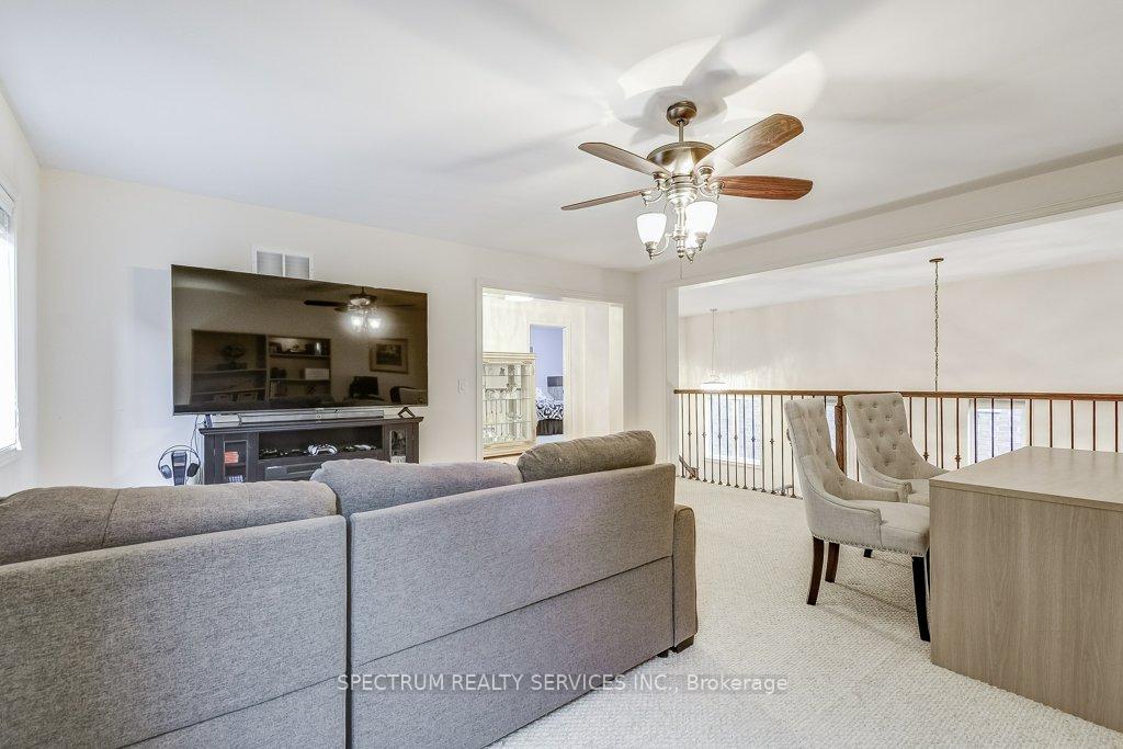 Photo 19 of 35 Chaumont Drive, Hamilton, Stoney Creek Mountain — HOMEH