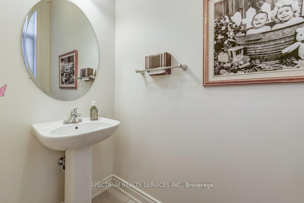 Photo 32 of 35 Chaumont Drive, Hamilton, Stoney Creek Mountain — HOMEH