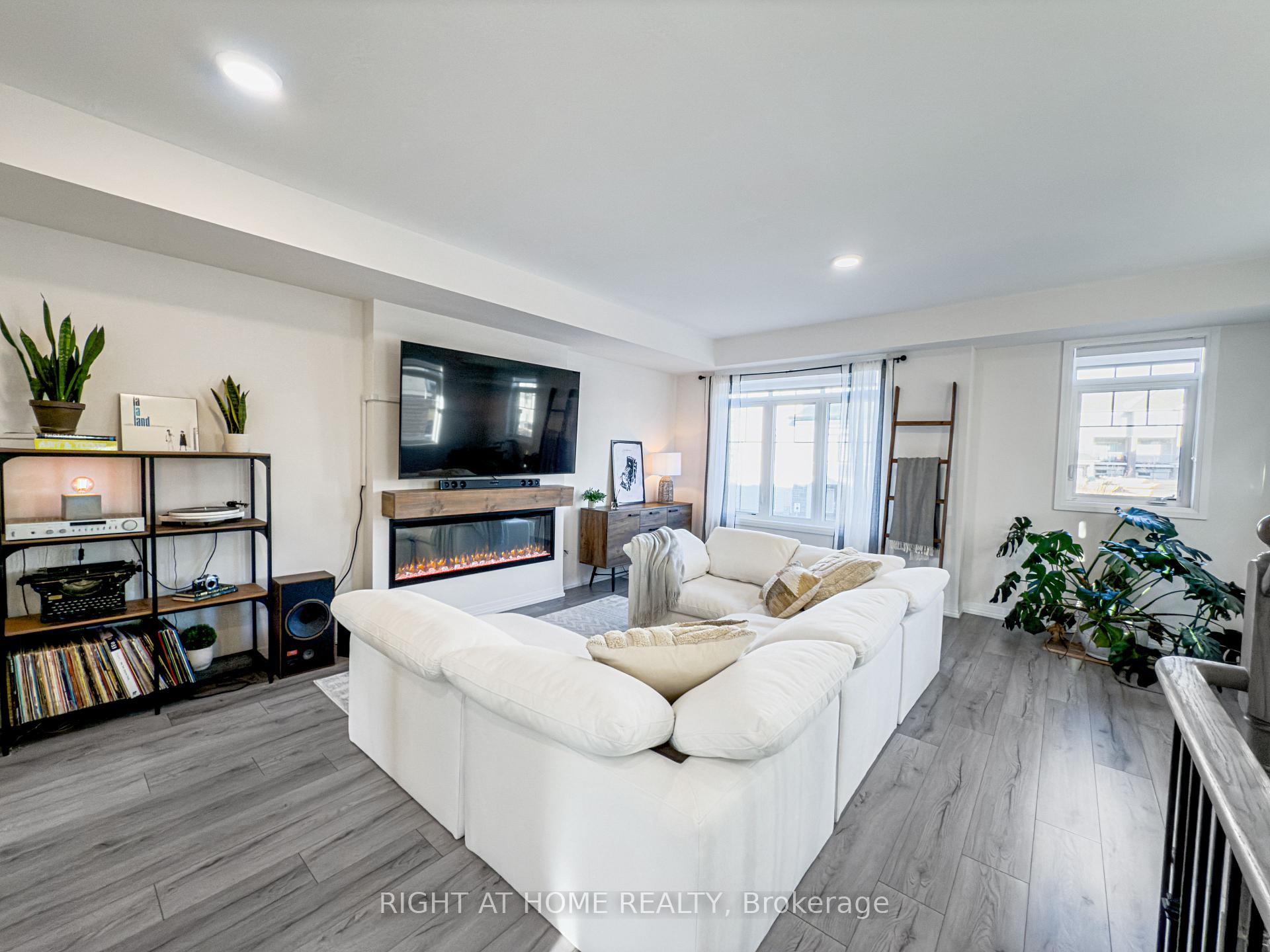 Photo 15 of 31 Bavin Street, Clarington, Bowmanville — HOMEH