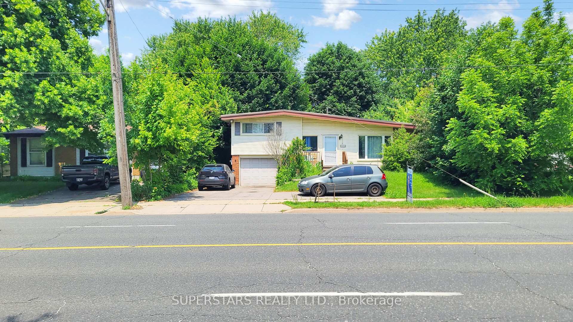 Photo 1 of 324 Mohawk Road W, Hamilton, Buchanan — HOMEH