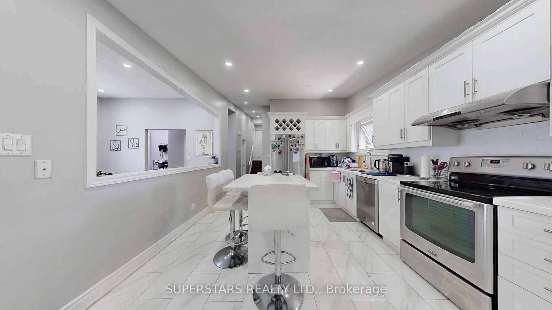 Photo 3 of 324 Mohawk Road W, Hamilton, Buchanan — HOMEH