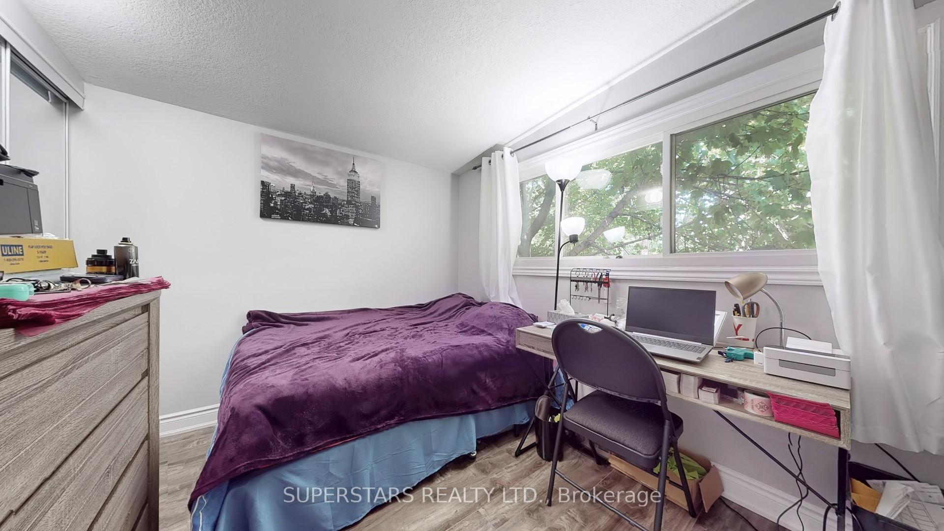 Photo 15 of 324 Mohawk Road W, Hamilton, Buchanan — HOMEH